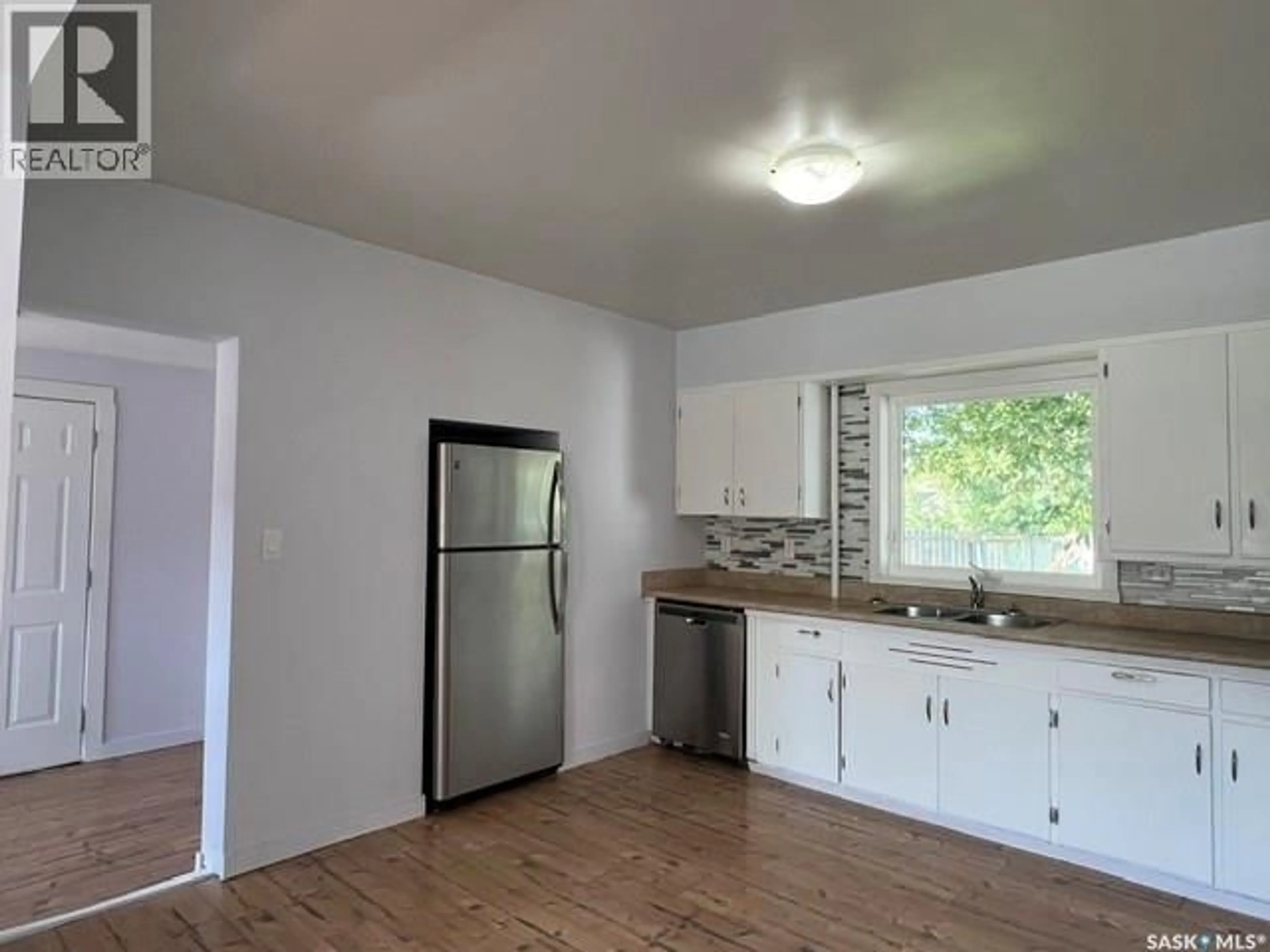 Standard kitchen, unknown for 511 CENTRE STREET, Meadow Lake Saskatchewan S9X1E5