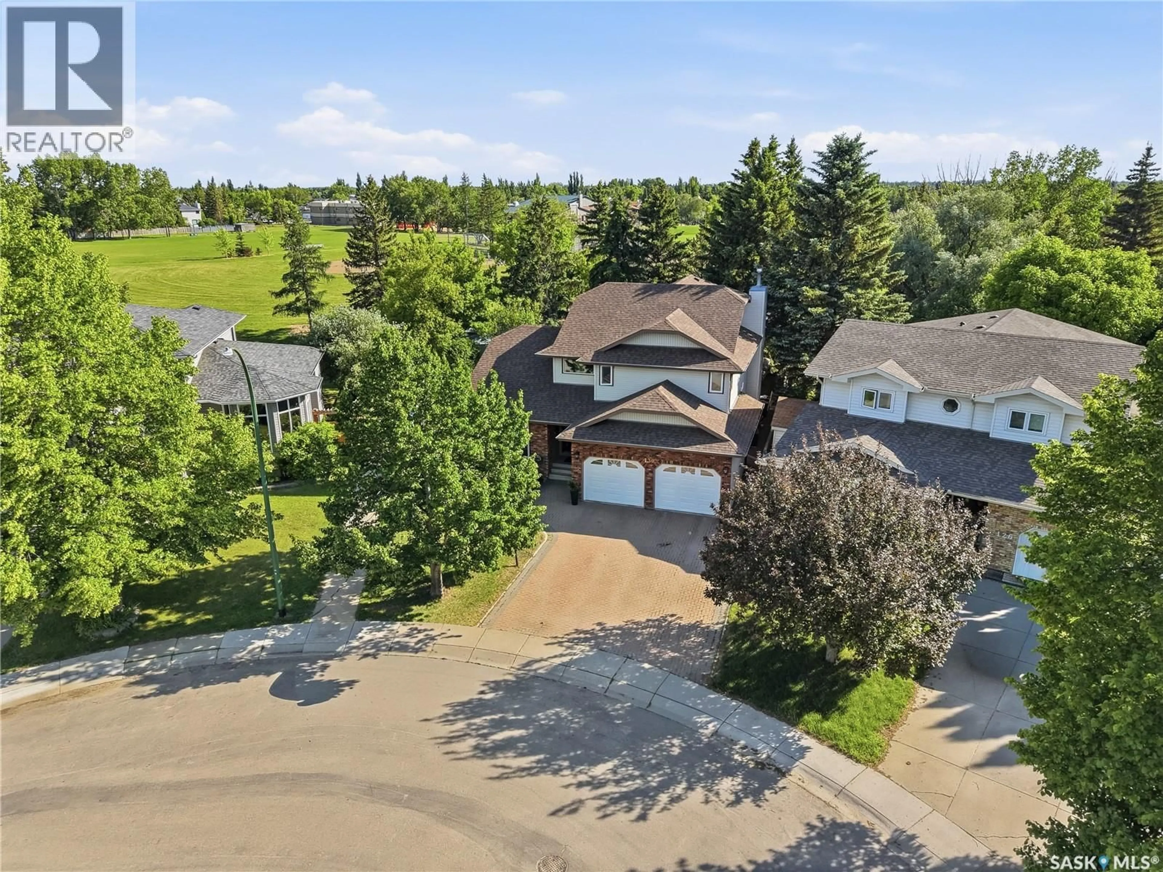 A pic from outside/outdoor area/front of a property/back of a property/a pic from drone, unknown for 130 MULCASTER CRESCENT, Saskatoon Saskatchewan S7N4A7