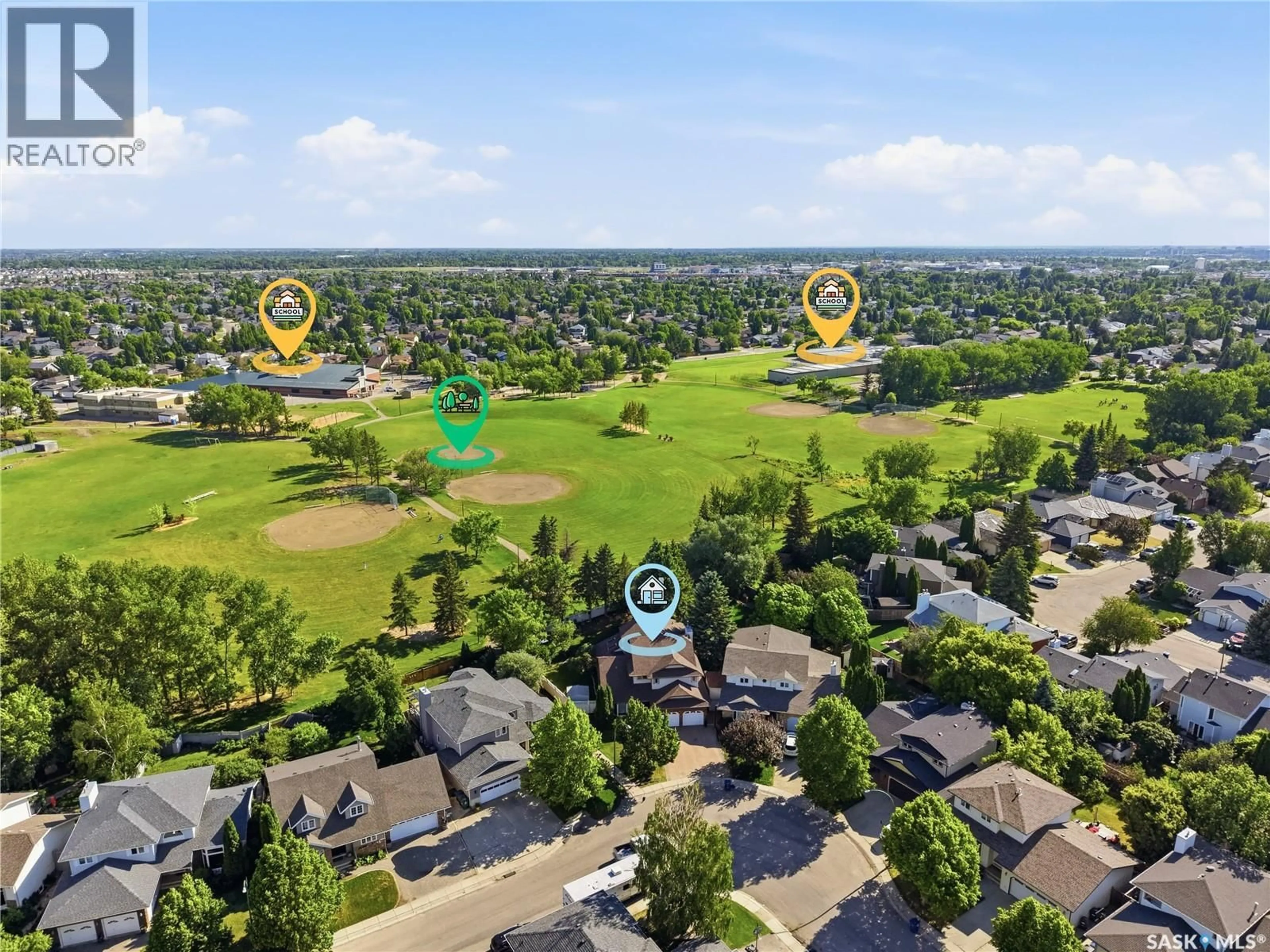 A pic from outside/outdoor area/front of a property/back of a property/a pic from drone, unknown for 130 MULCASTER CRESCENT, Saskatoon Saskatchewan S7N4A7