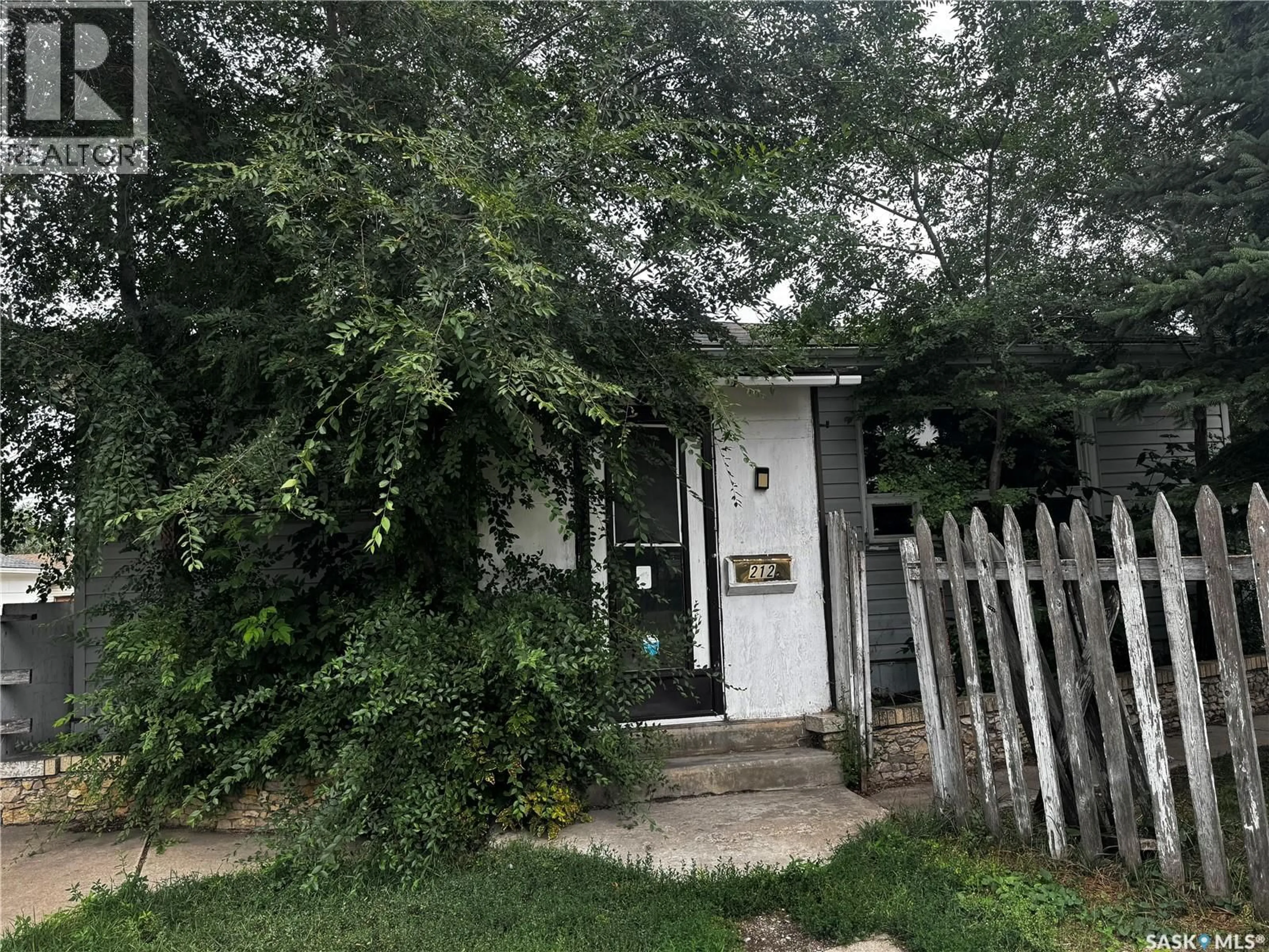 Shed for 212 T AVENUE, Saskatoon Saskatchewan S7L3B2
