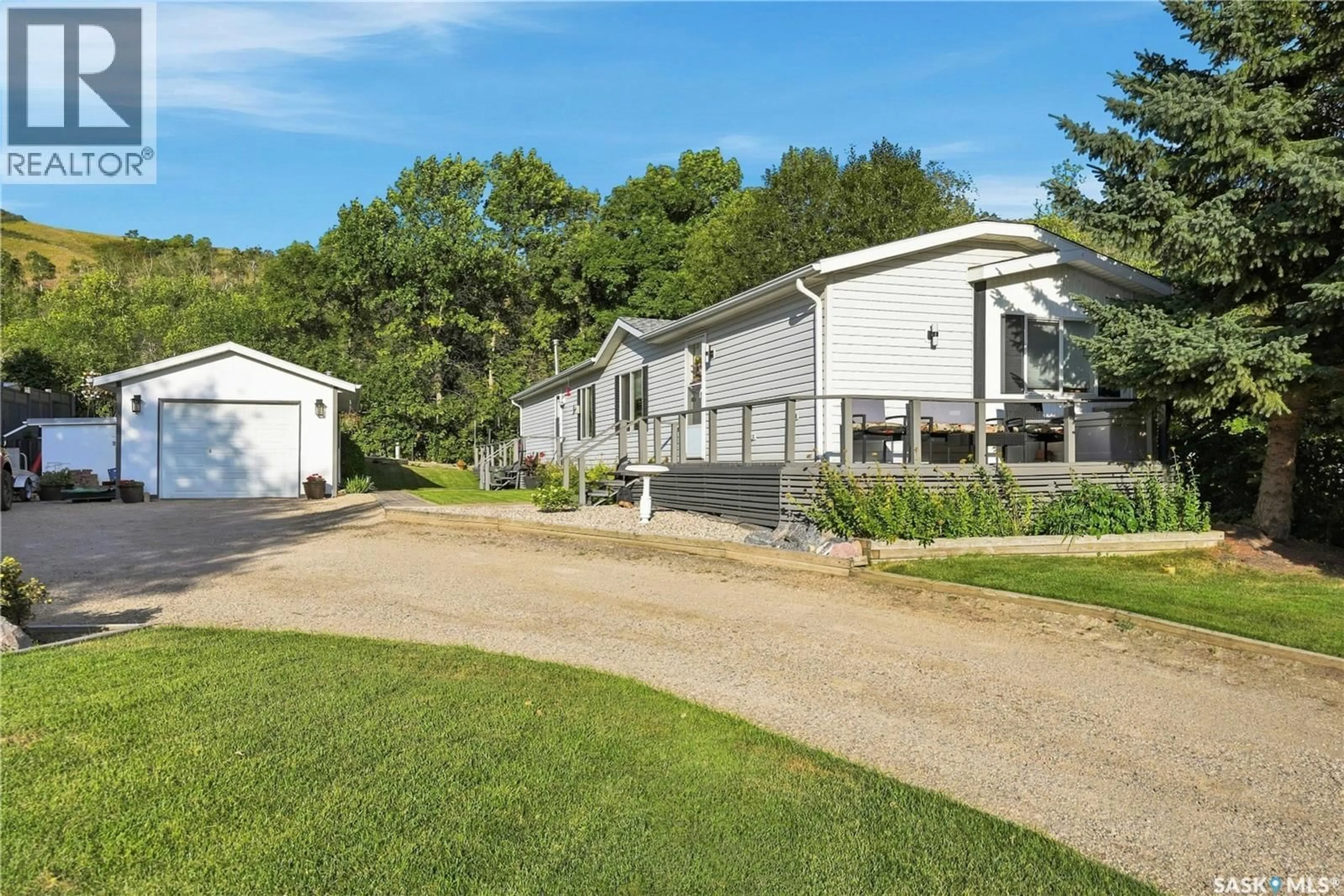 A pic from outside/outdoor area/front of a property/back of a property/a pic from drone, unknown for 101 KATEPWA DRIVE, Katepwa Beach Saskatchewan S0G2K0