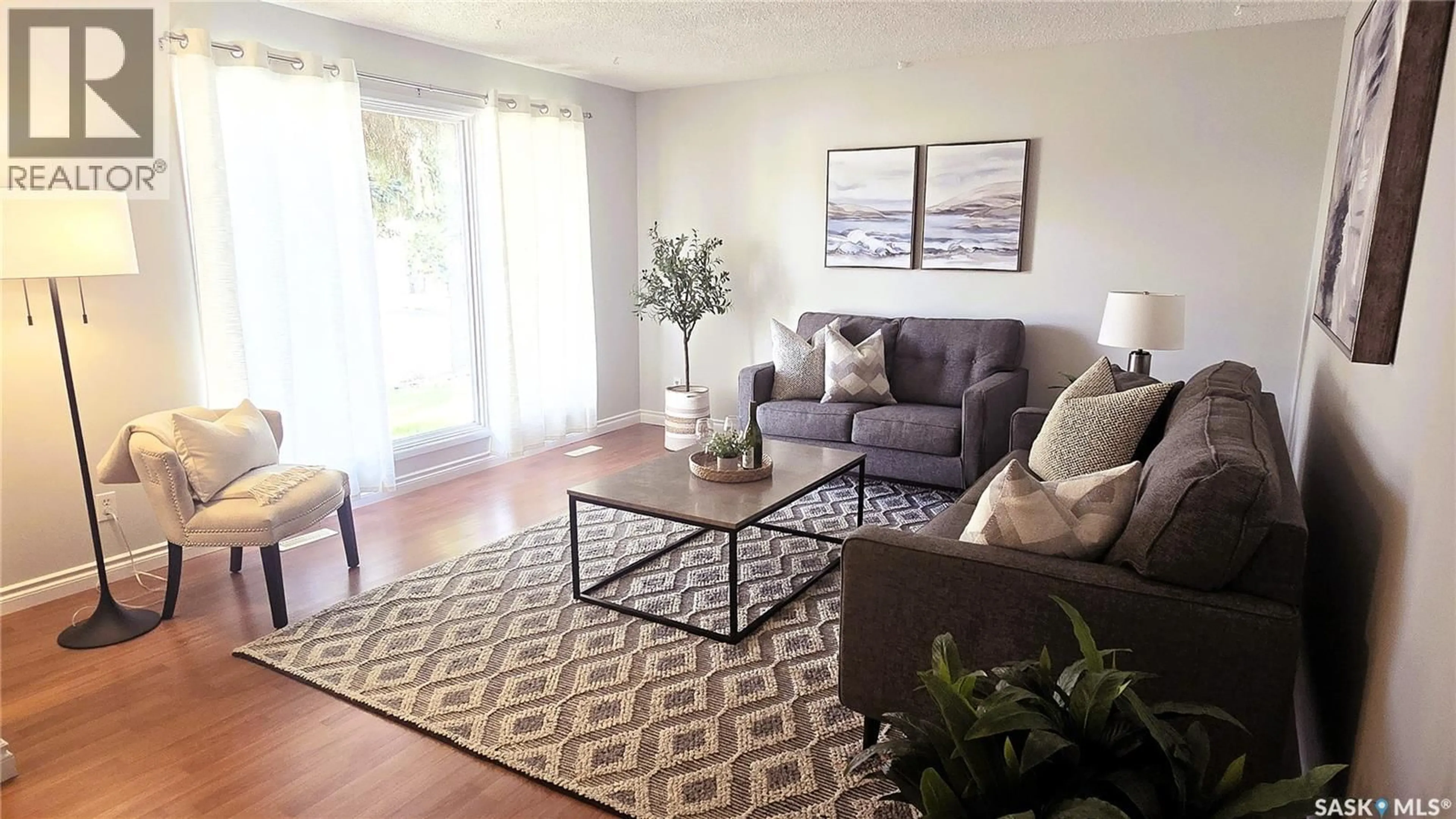 Living room with furniture, unknown for 142 BLAKE PLACE, Saskatoon Saskatchewan S7M4C1