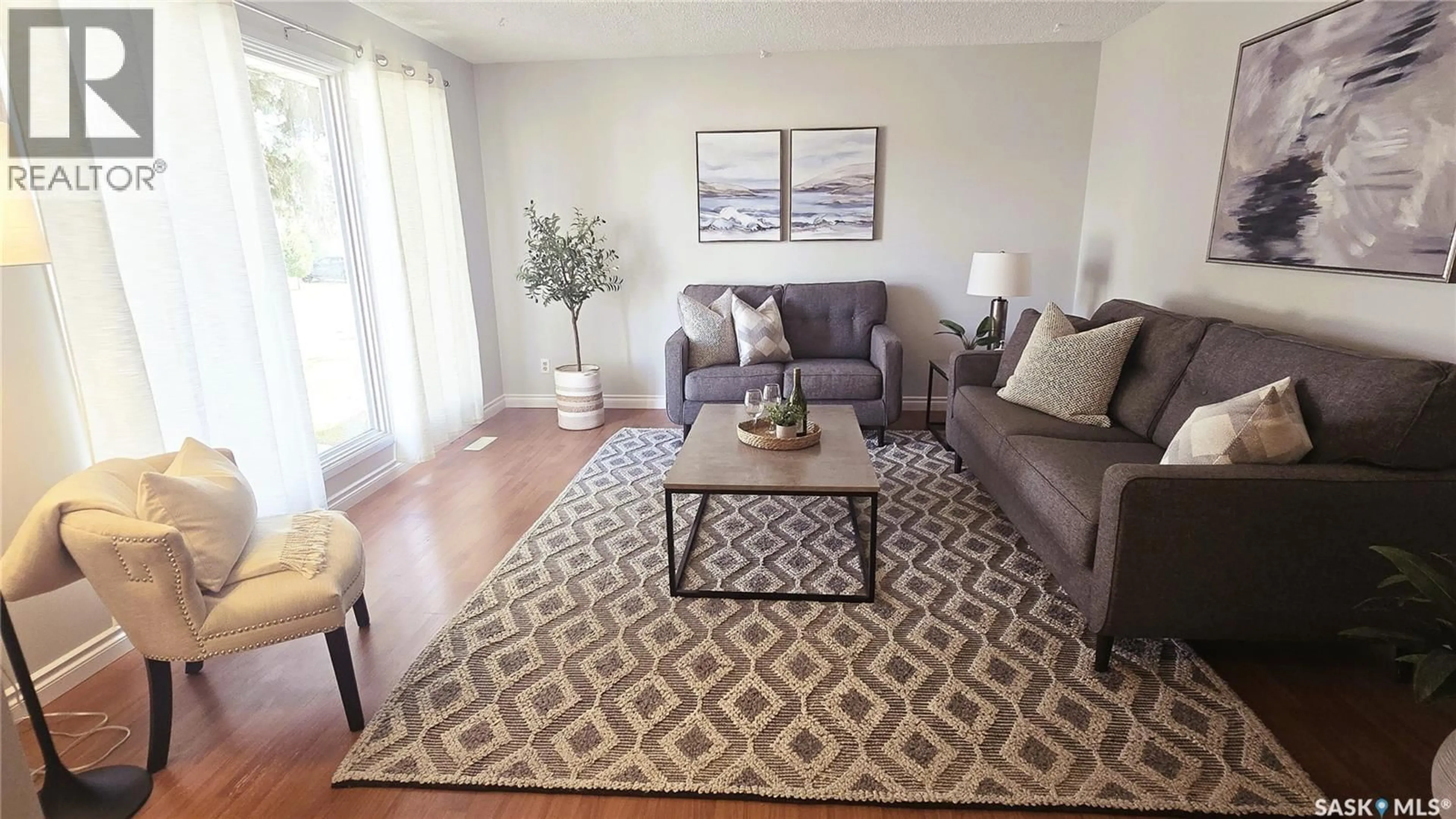 Living room with furniture, unknown for 142 BLAKE PLACE, Saskatoon Saskatchewan S7M4C1