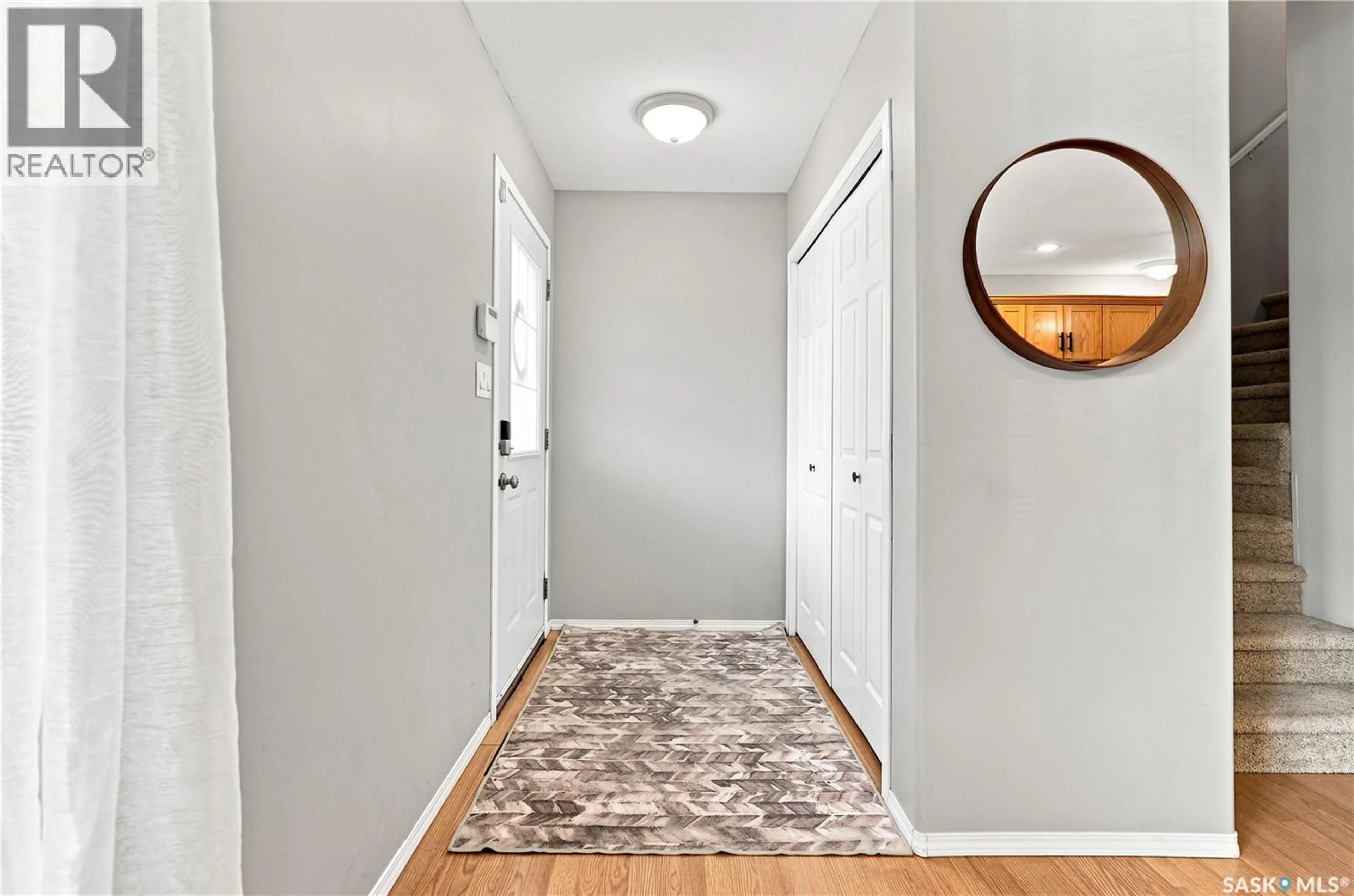 Indoor entryway for 426 RUTHERFORD CRESCENT, Saskatoon Saskatchewan S7N4X7
