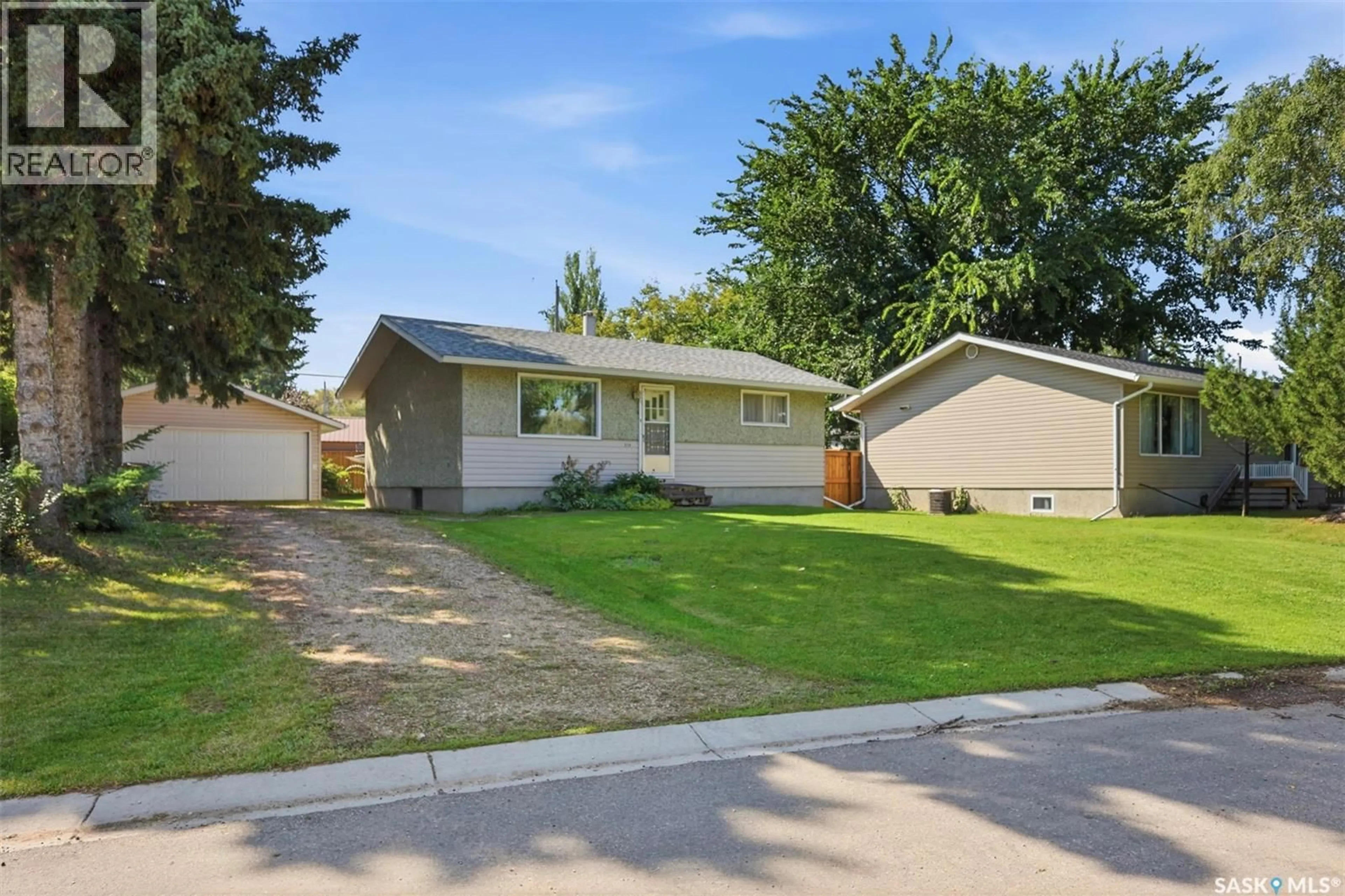 Home with vinyl exterior material, street for 370 TAYLOR AVENUE, Birch Hills Saskatchewan S0J0G0