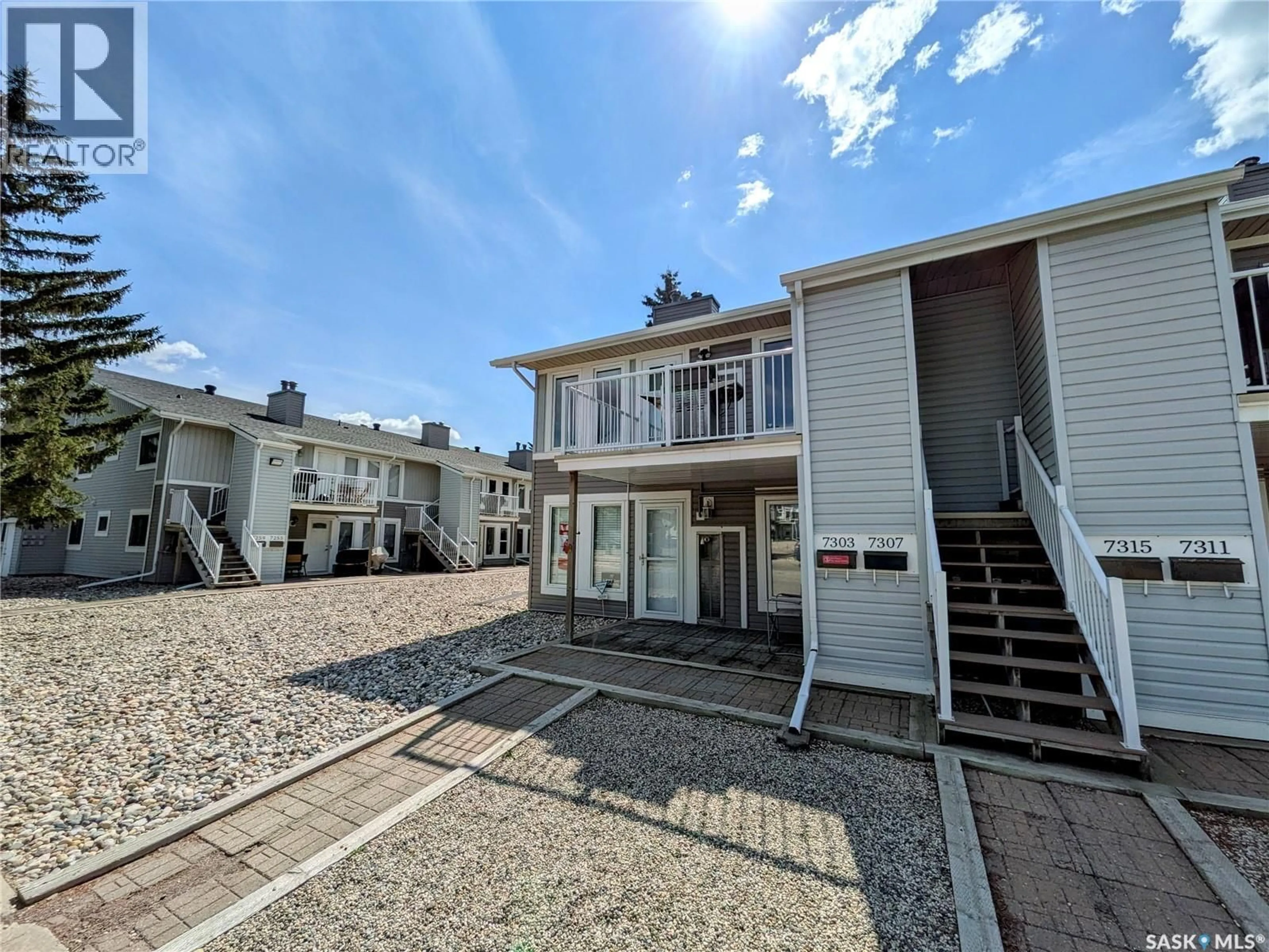 A pic from outside/outdoor area/front of a property/back of a property/a pic from drone, building for 7307 DALGLIESH DRIVE, Regina Saskatchewan S4X2B8