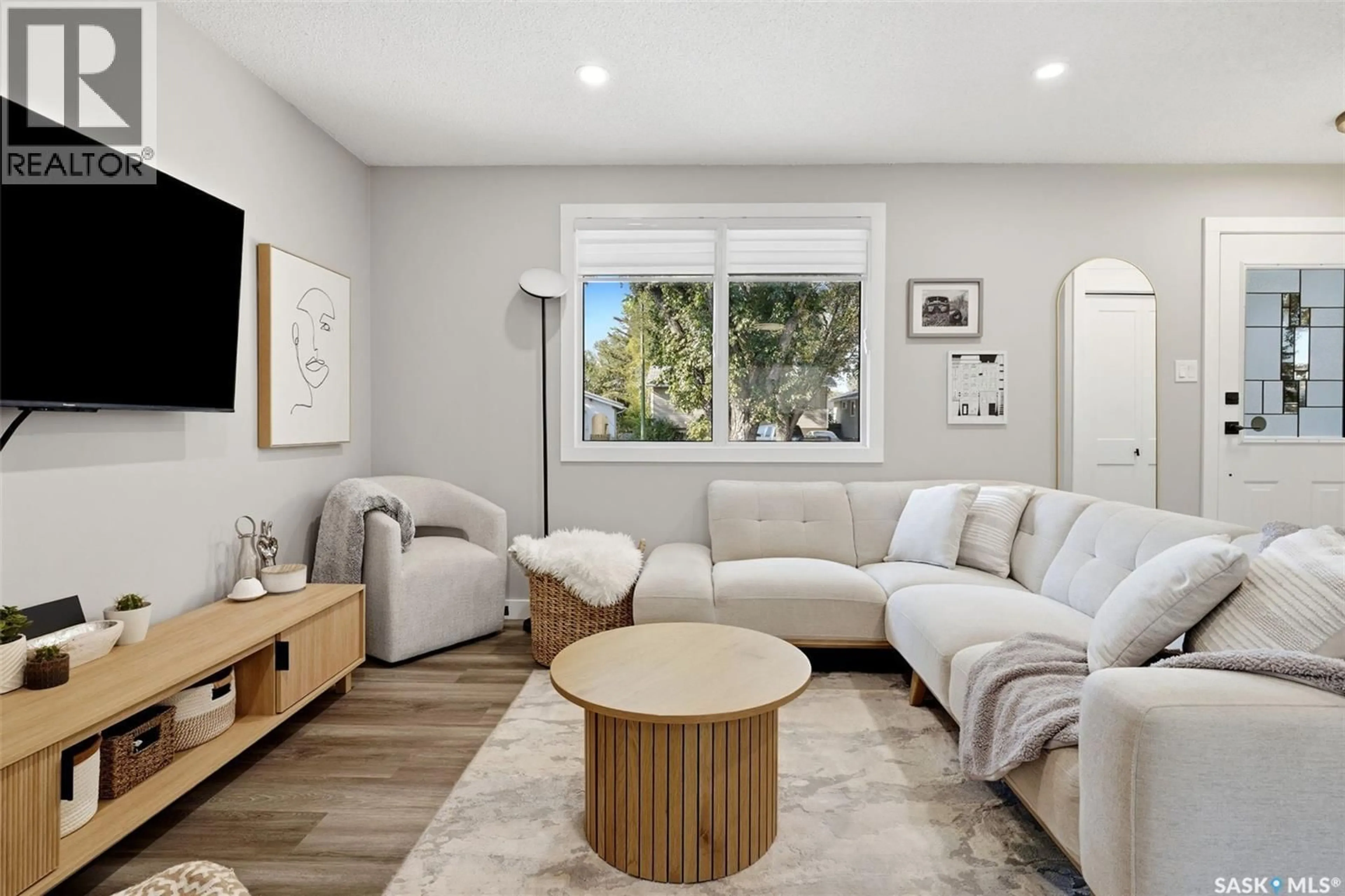 Living room with furniture, unknown for 5871 MCKINLEY AVENUE, Regina Saskatchewan S4T6P4