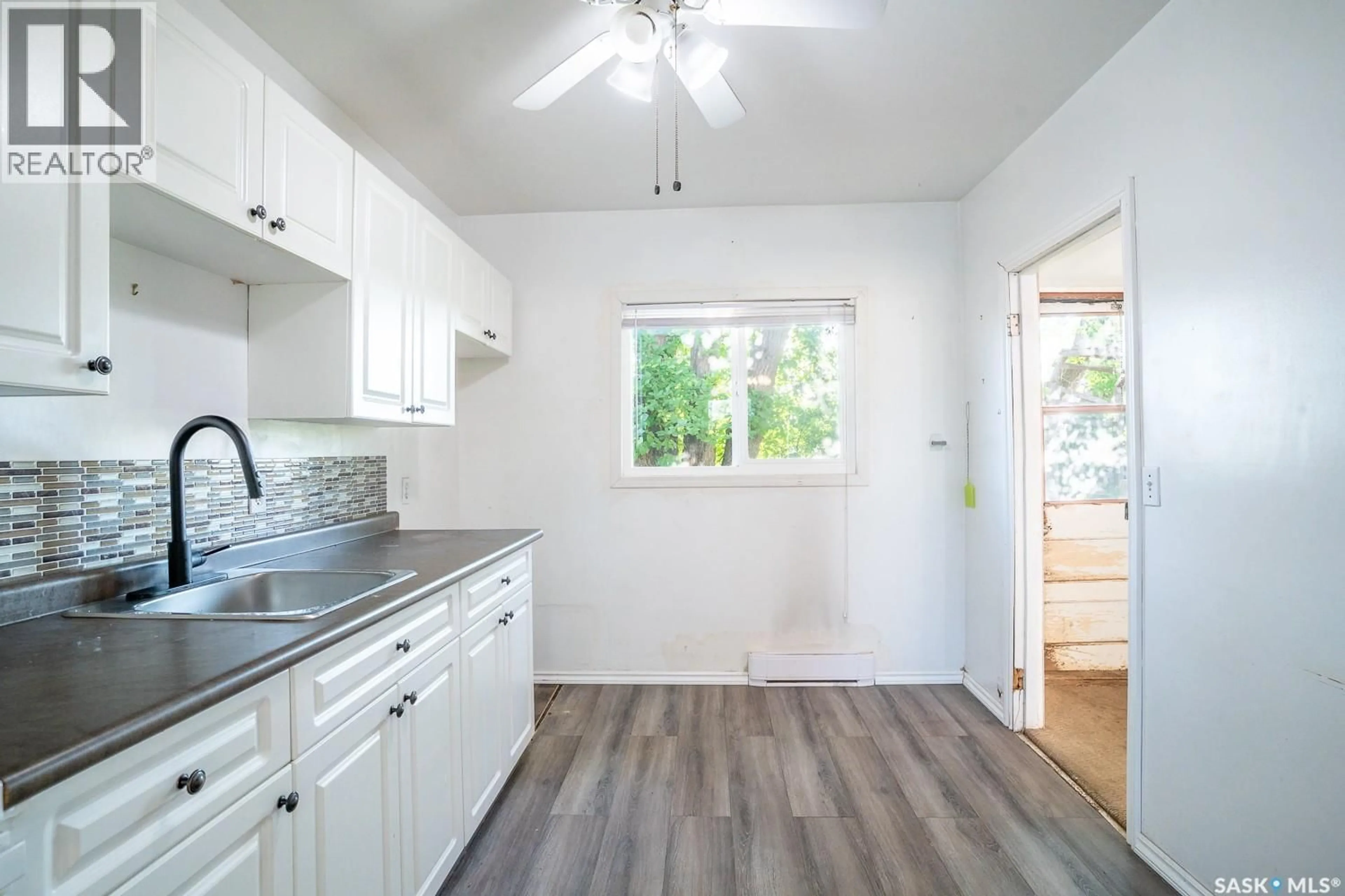Standard kitchen, unknown for 30 1ST AVENUE, Martensville Saskatchewan S0K0A2