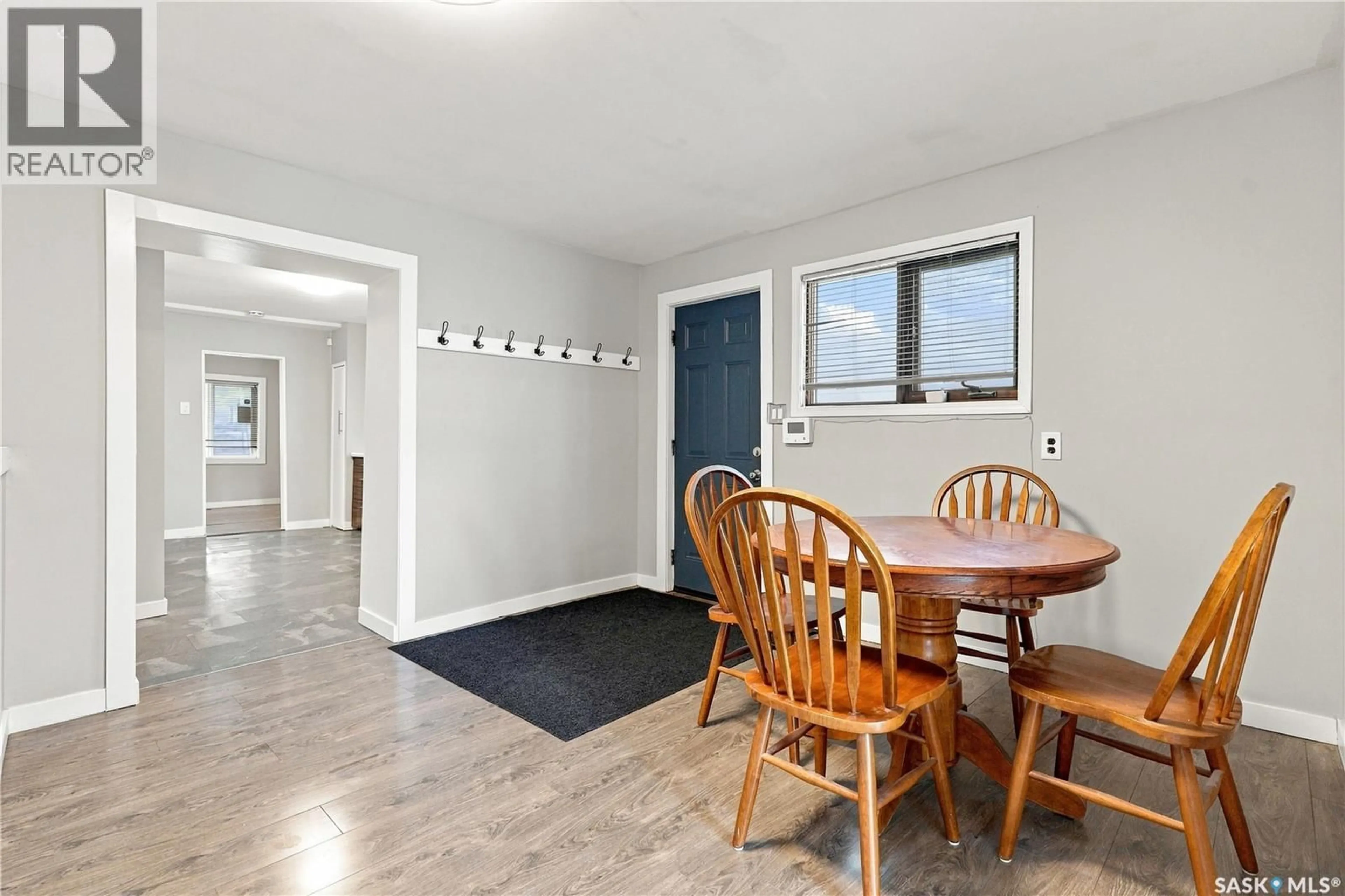 A pic of a room for 423 E AVENUE S, Saskatoon Saskatchewan S7M1S4
