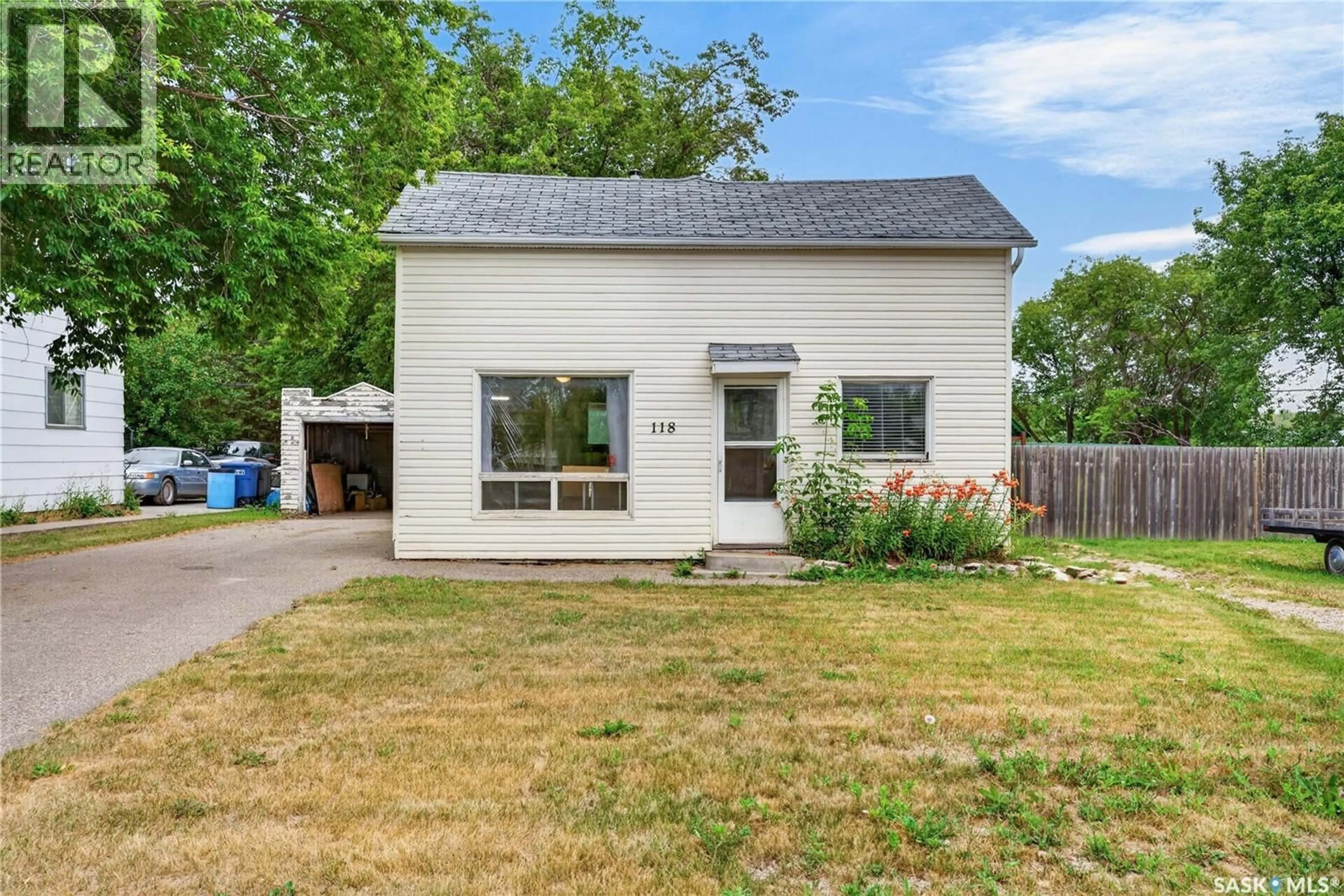 Shed for 118 9TH STREET, Humboldt Saskatchewan S0K2A0