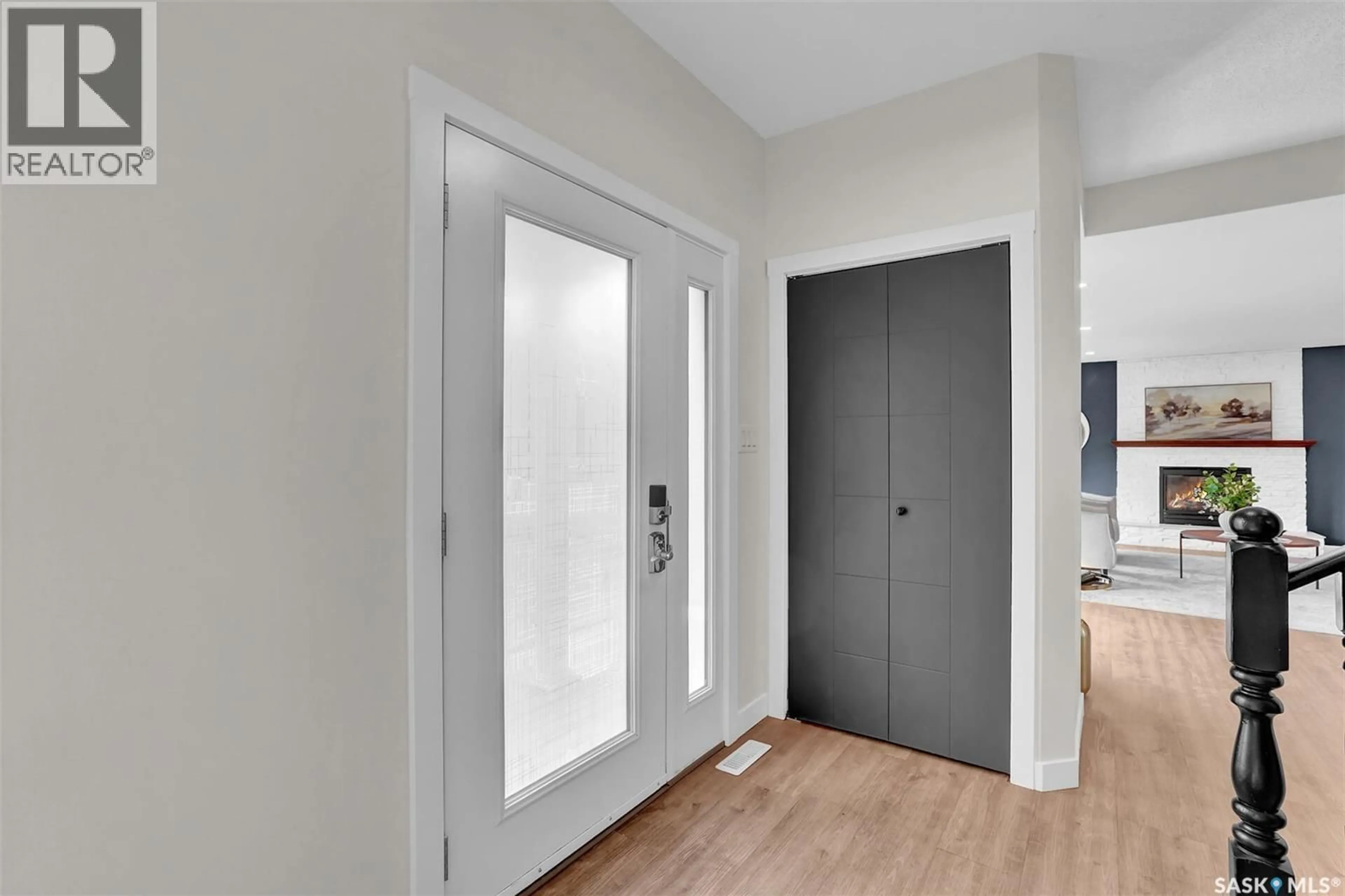 Indoor entryway for 18 PEARL CRESCENT, Edenwold Rm No.158 Saskatchewan S4L1A5