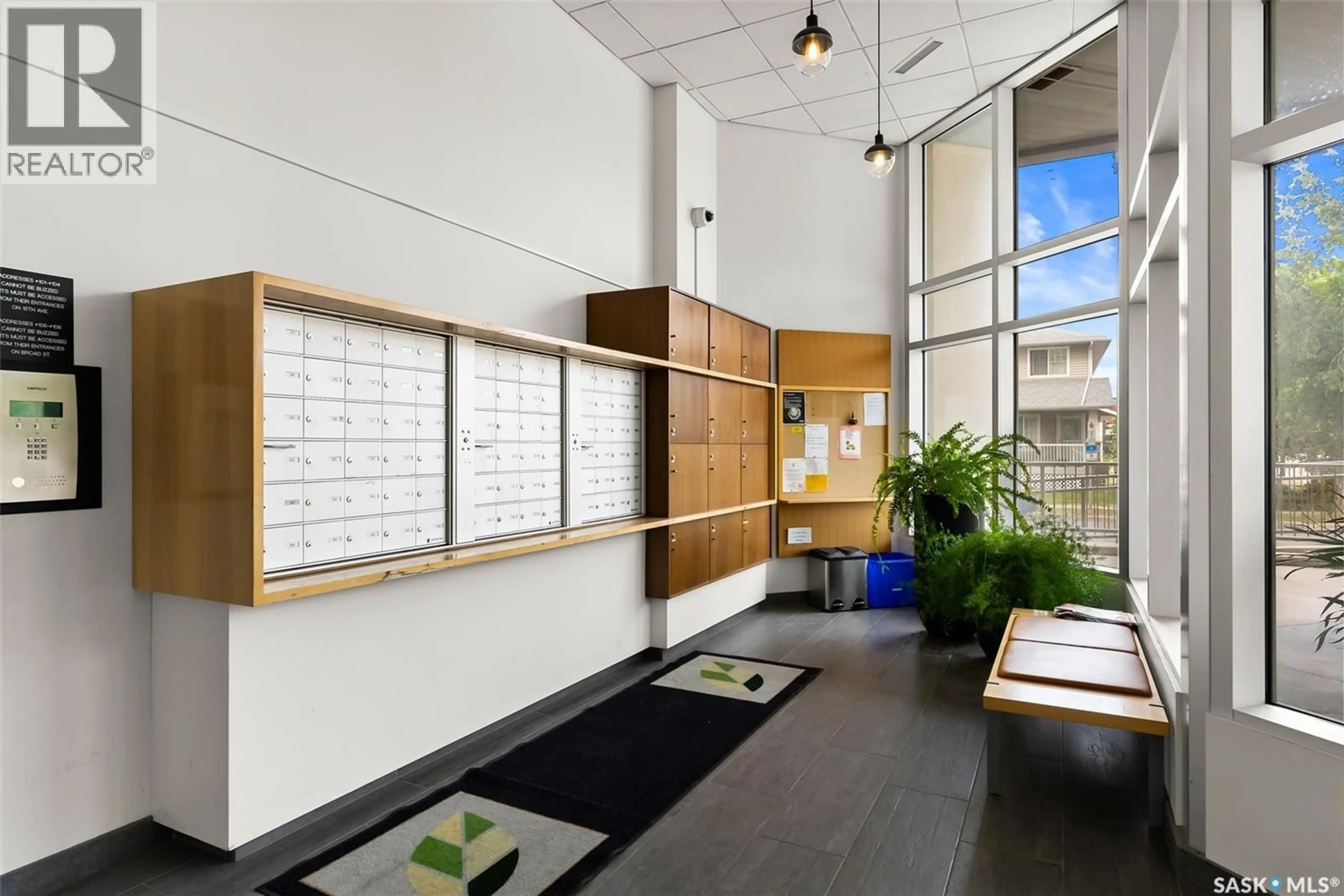 Indoor foyer for 405 - 2300 BROAD STREET, Regina Saskatchewan S4P1Y8