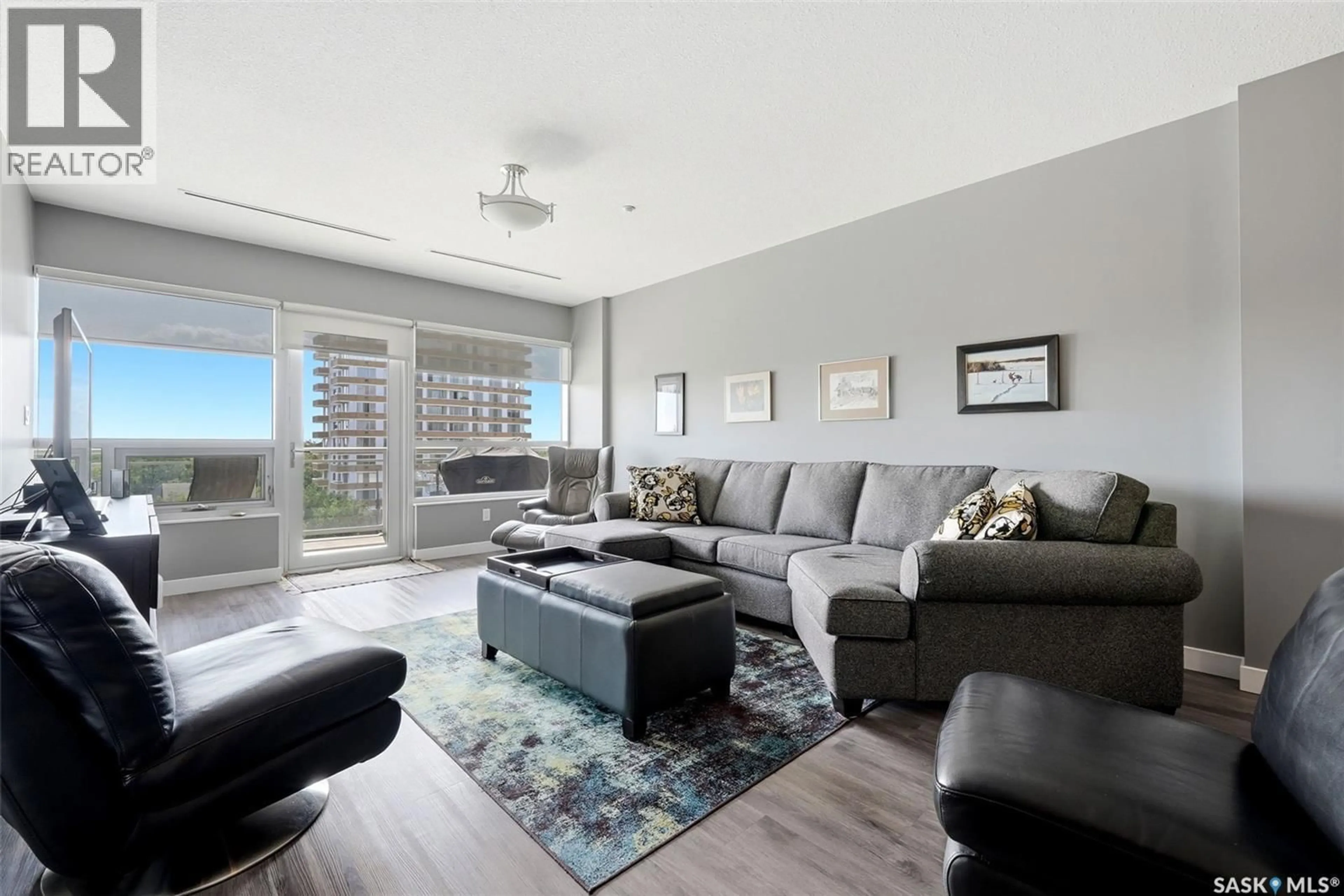 Living room with furniture, unknown for 405 - 2300 BROAD STREET, Regina Saskatchewan S4P1Y8
