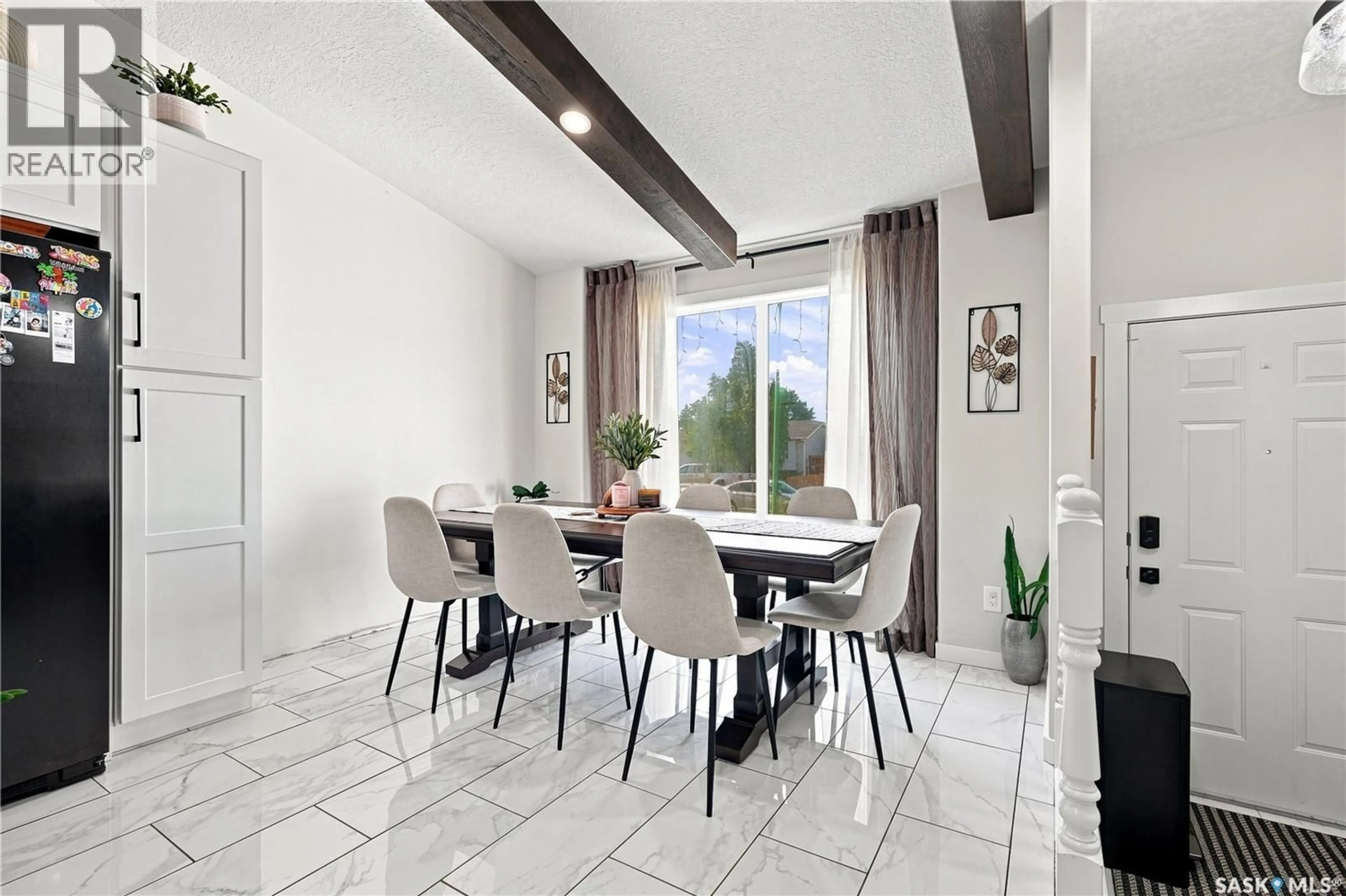 Dining room, ceramic/tile floor for 107 HALL CRESCENT, Saskatoon Saskatchewan S7L7G7