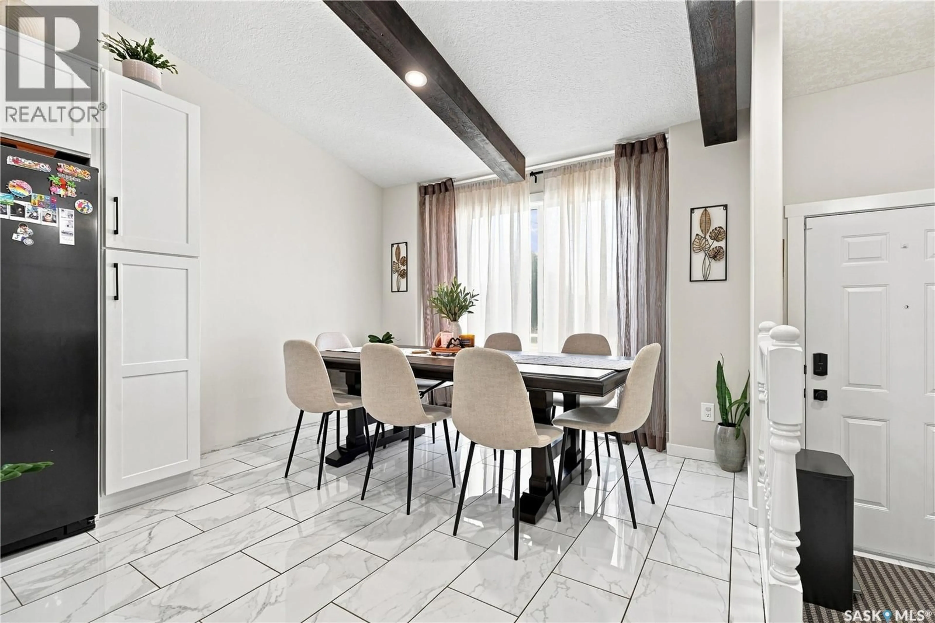 Dining room, ceramic/tile floor for 107 HALL CRESCENT, Saskatoon Saskatchewan S7L7G7