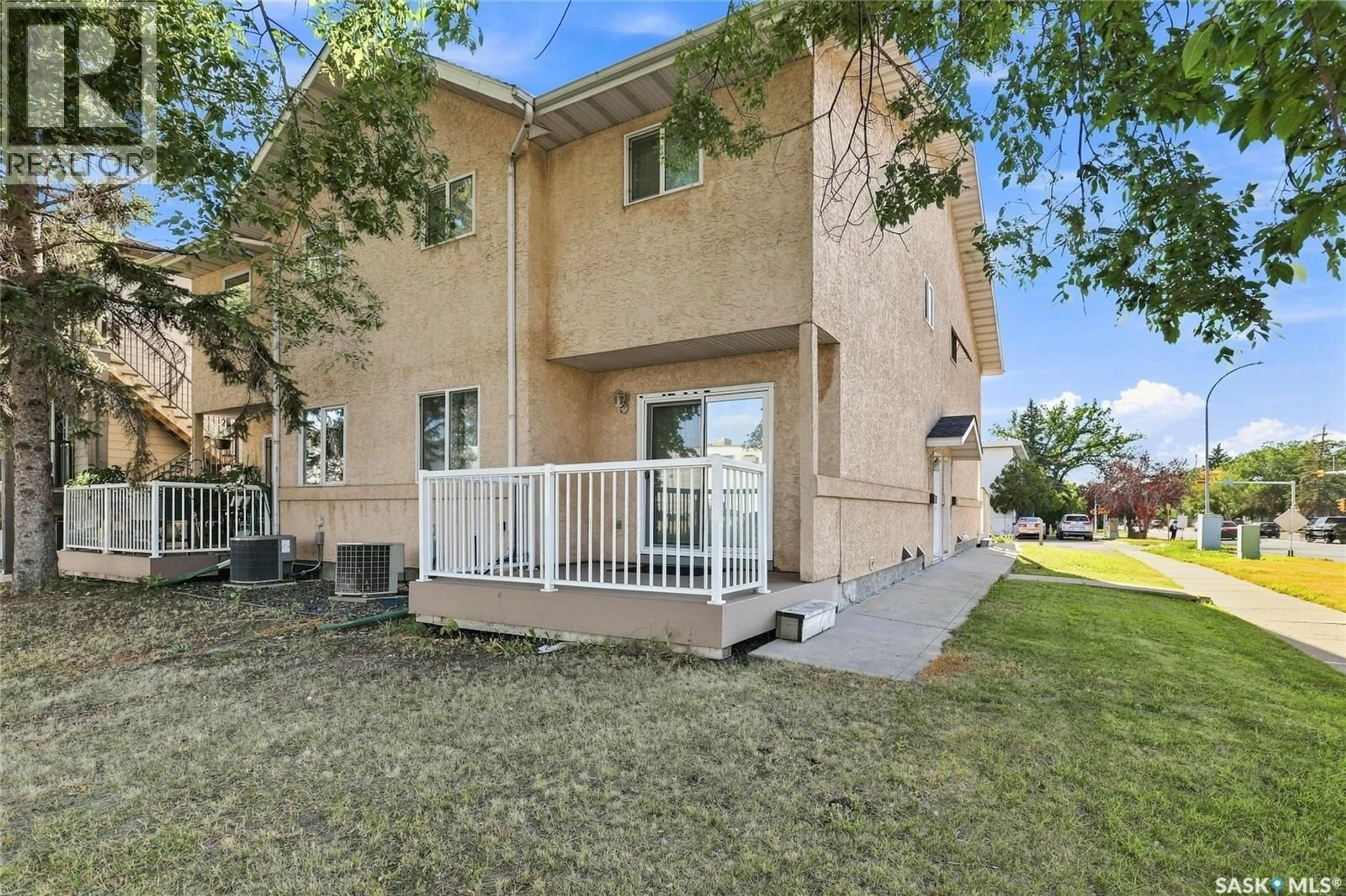 Patio, unknown for 3802 RAE STREET, Regina Saskatchewan S4S1K6