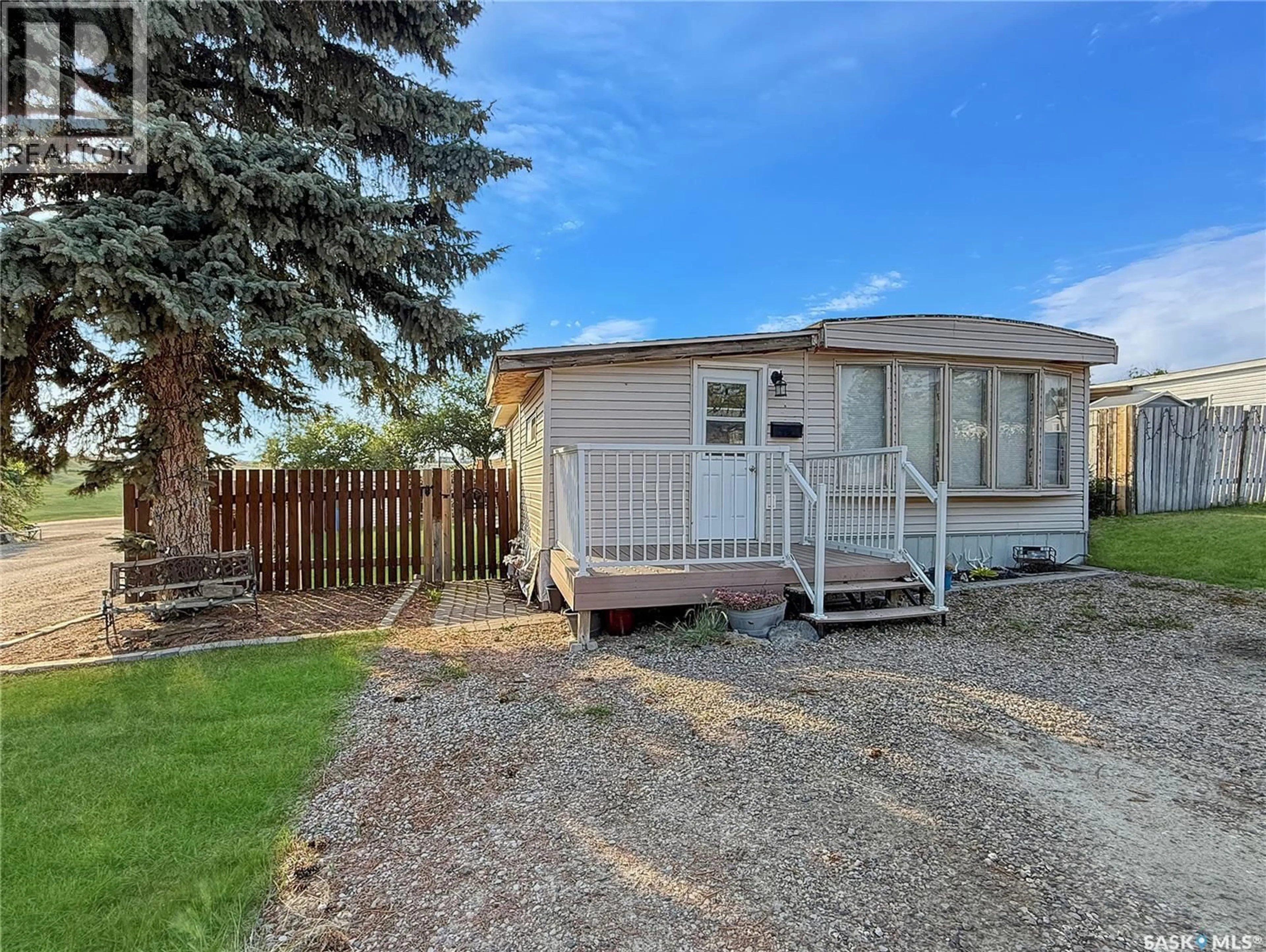 Shed for 1701 11TH AVENUE, Swift Current Saskatchewan S9H4M5