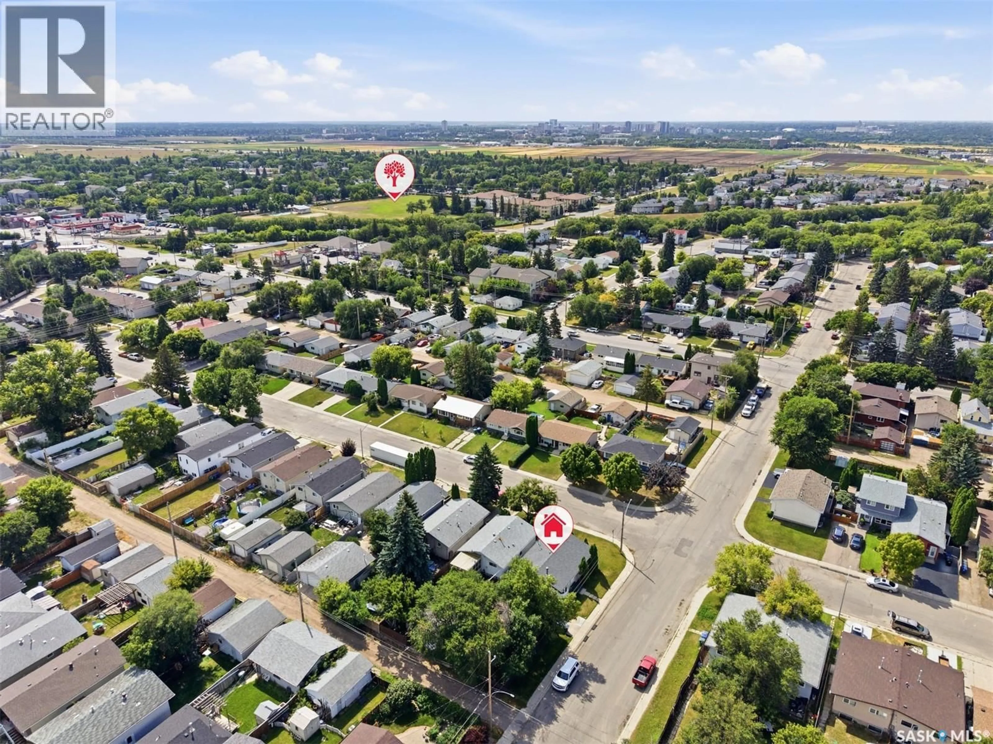 A pic from outside/outdoor area/front of a property/back of a property/a pic from drone, street for 1535 LAURA AVENUE, Saskatoon Saskatchewan S7N2R8
