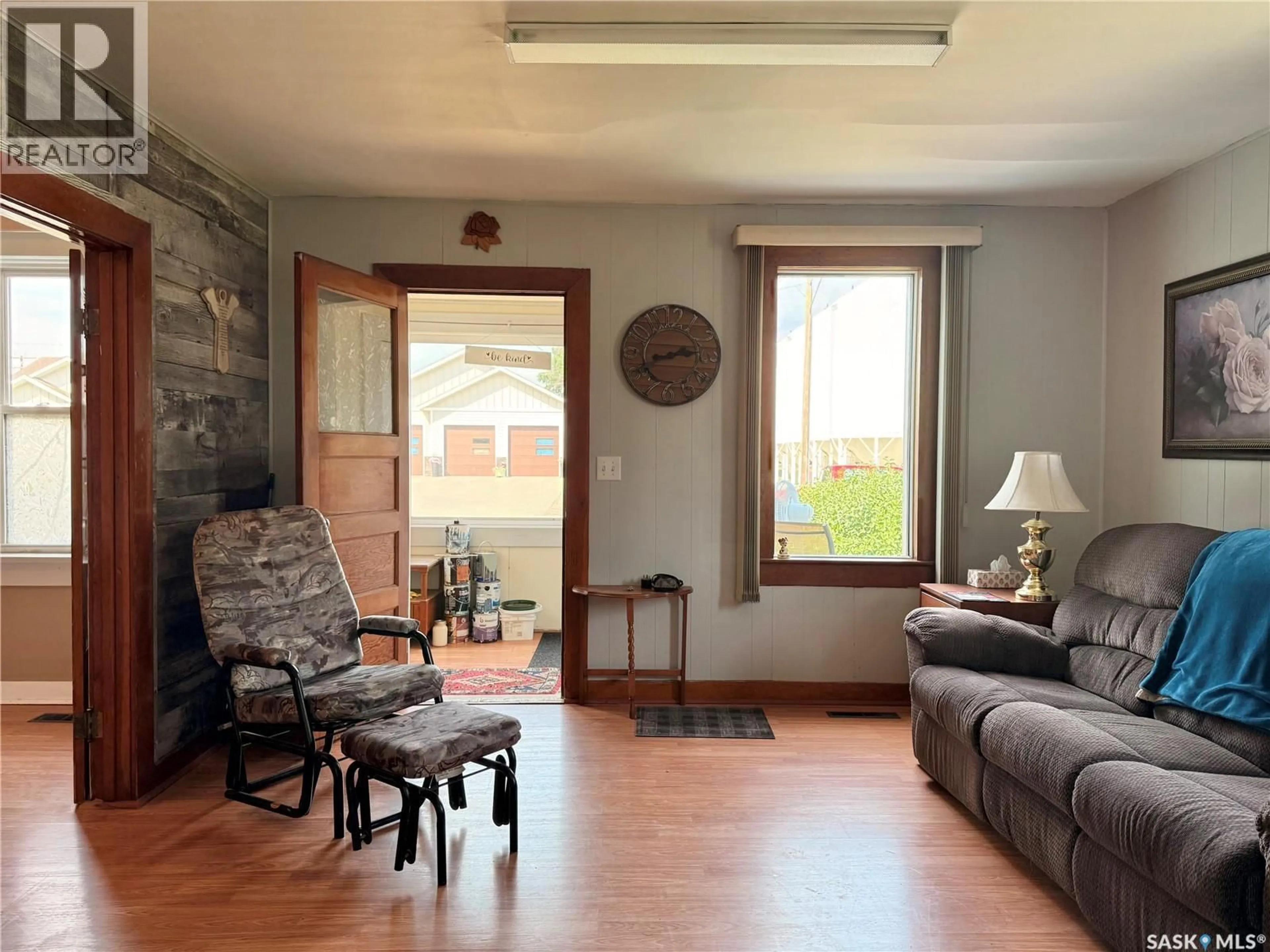 Living room with furniture, unknown for 309 RAILWAY AVENUE, Outlook Saskatchewan S0L2N0