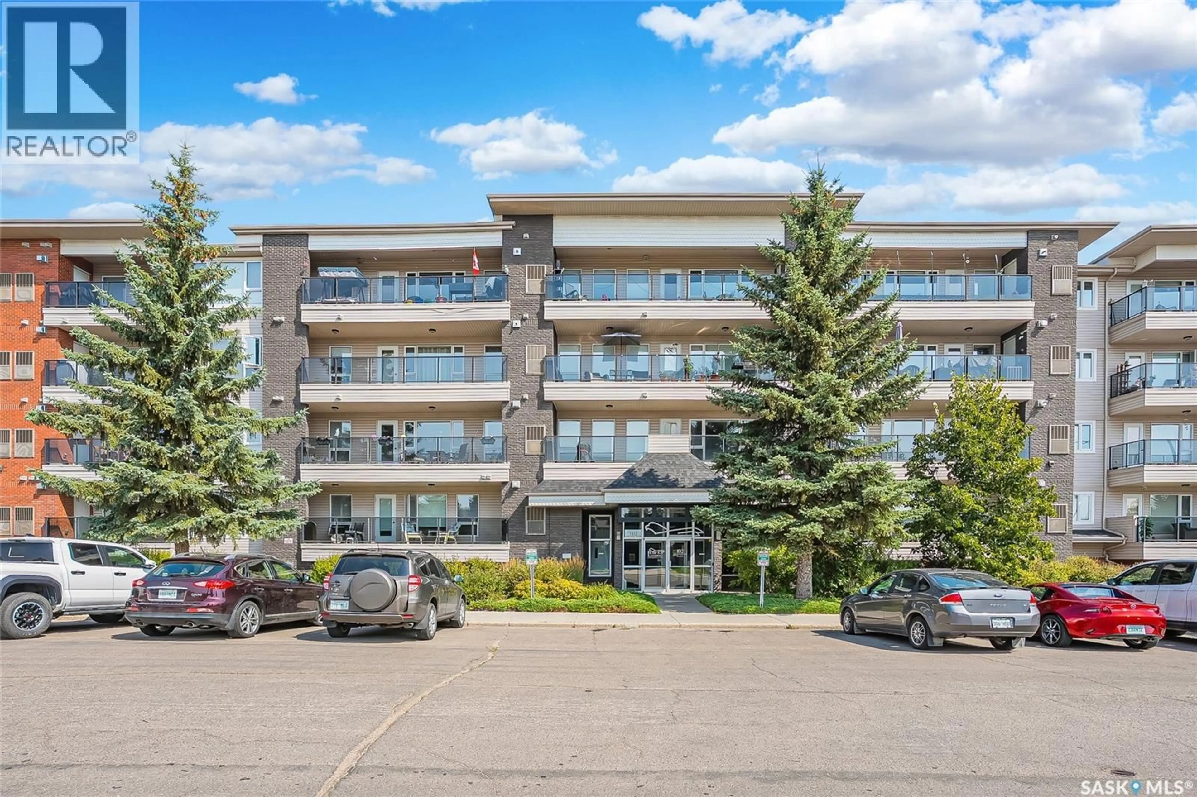 Patio, unknown for 415 102 KINGSMERE PLACE, Saskatoon Saskatchewan S7J2K7