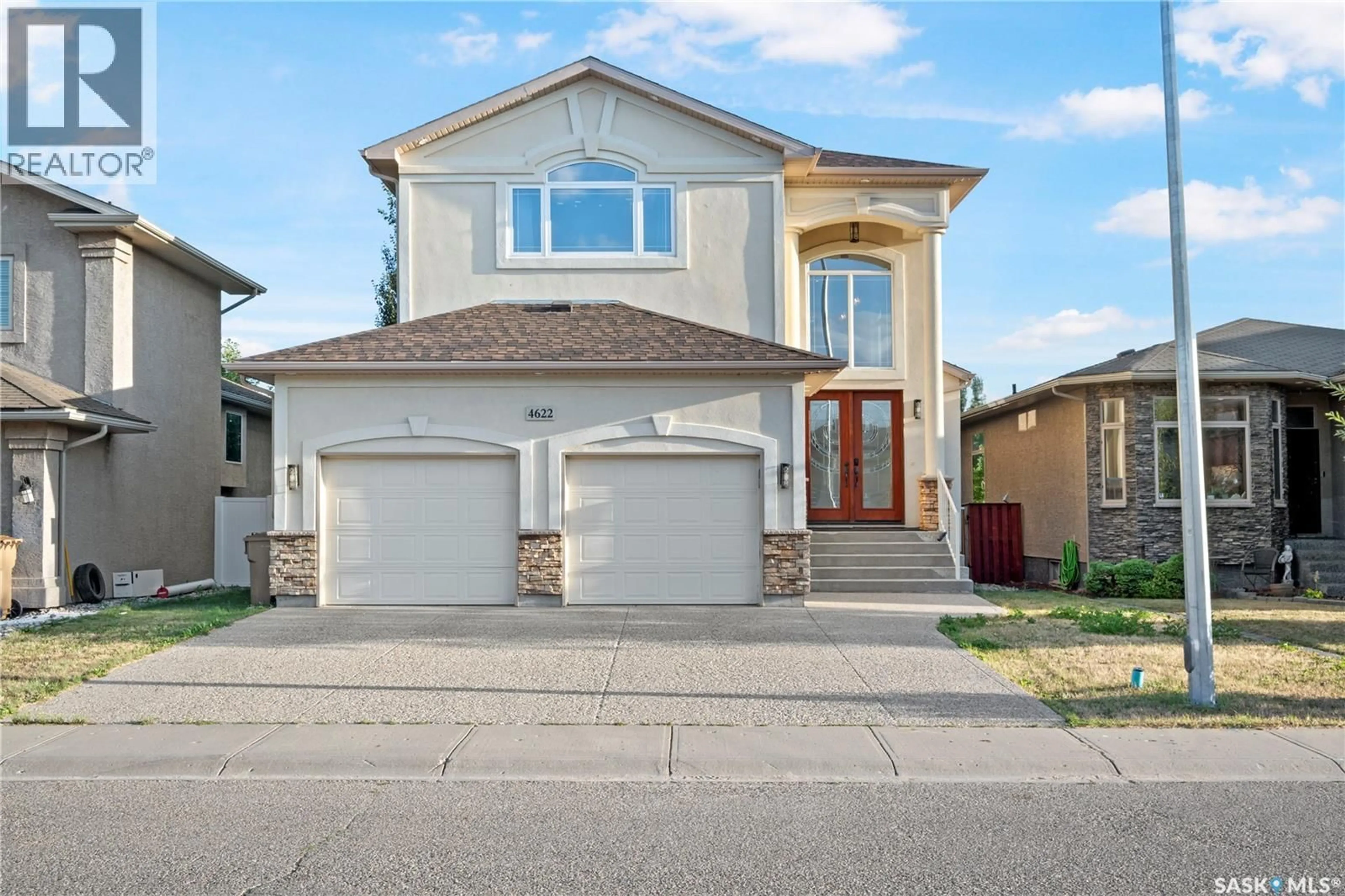 Home with vinyl exterior material, street for 4622 MALCOLM DRIVE, Regina Saskatchewan S4W0B5
