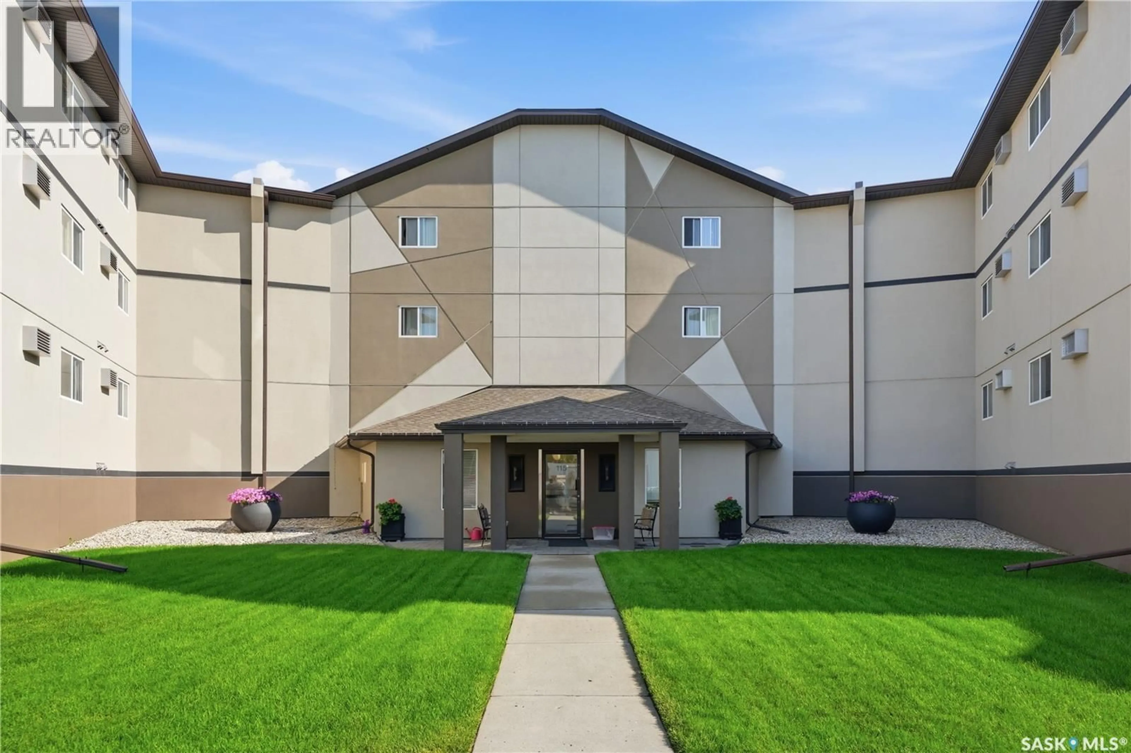 Indoor foyer for 308 - 115 KEEVIL CRESCENT, Saskatoon Saskatchewan S7N4P2