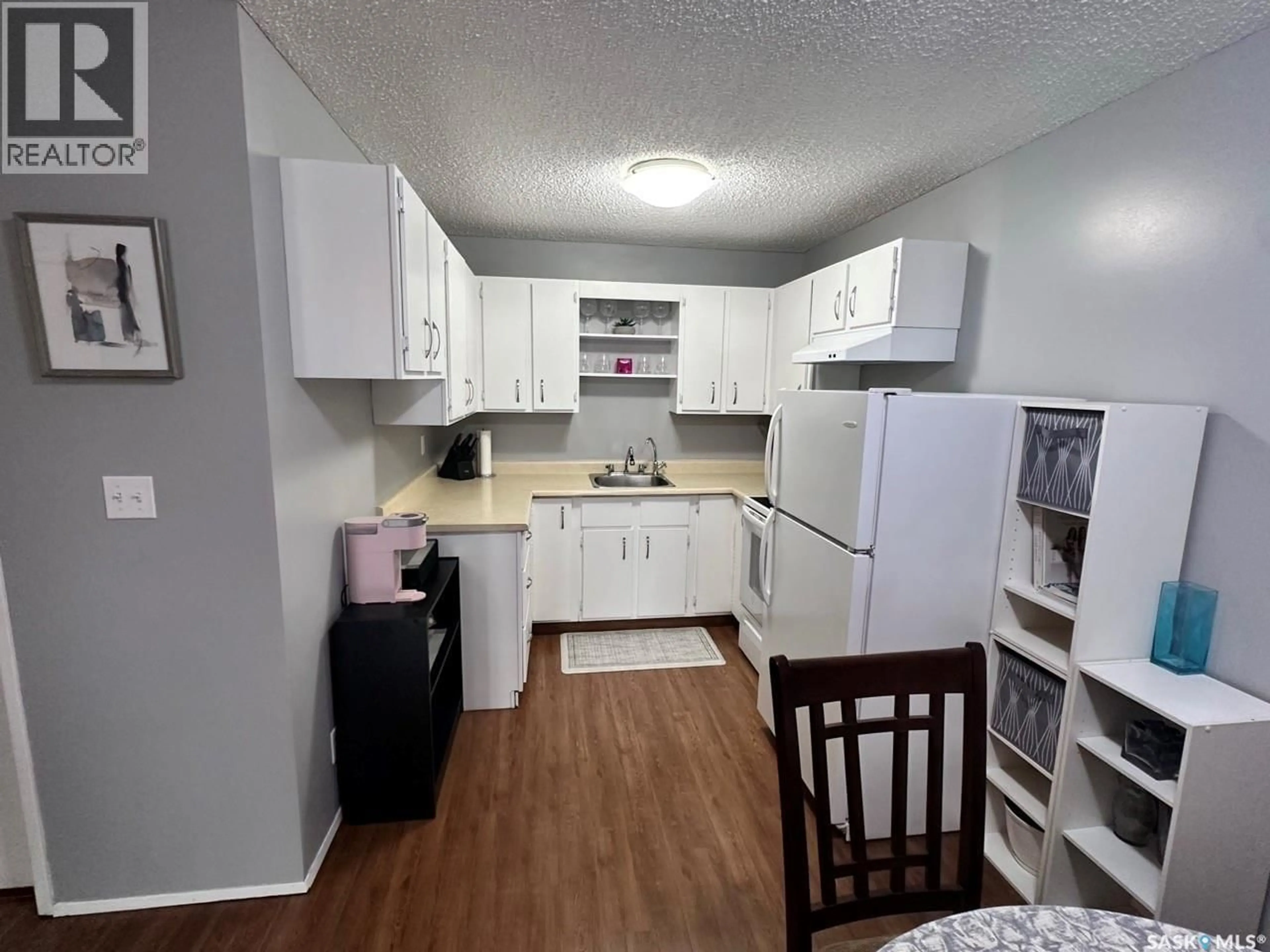 Standard kitchen, unknown for 7346 BENNETT DRIVE, Regina Saskatchewan S4X2V3