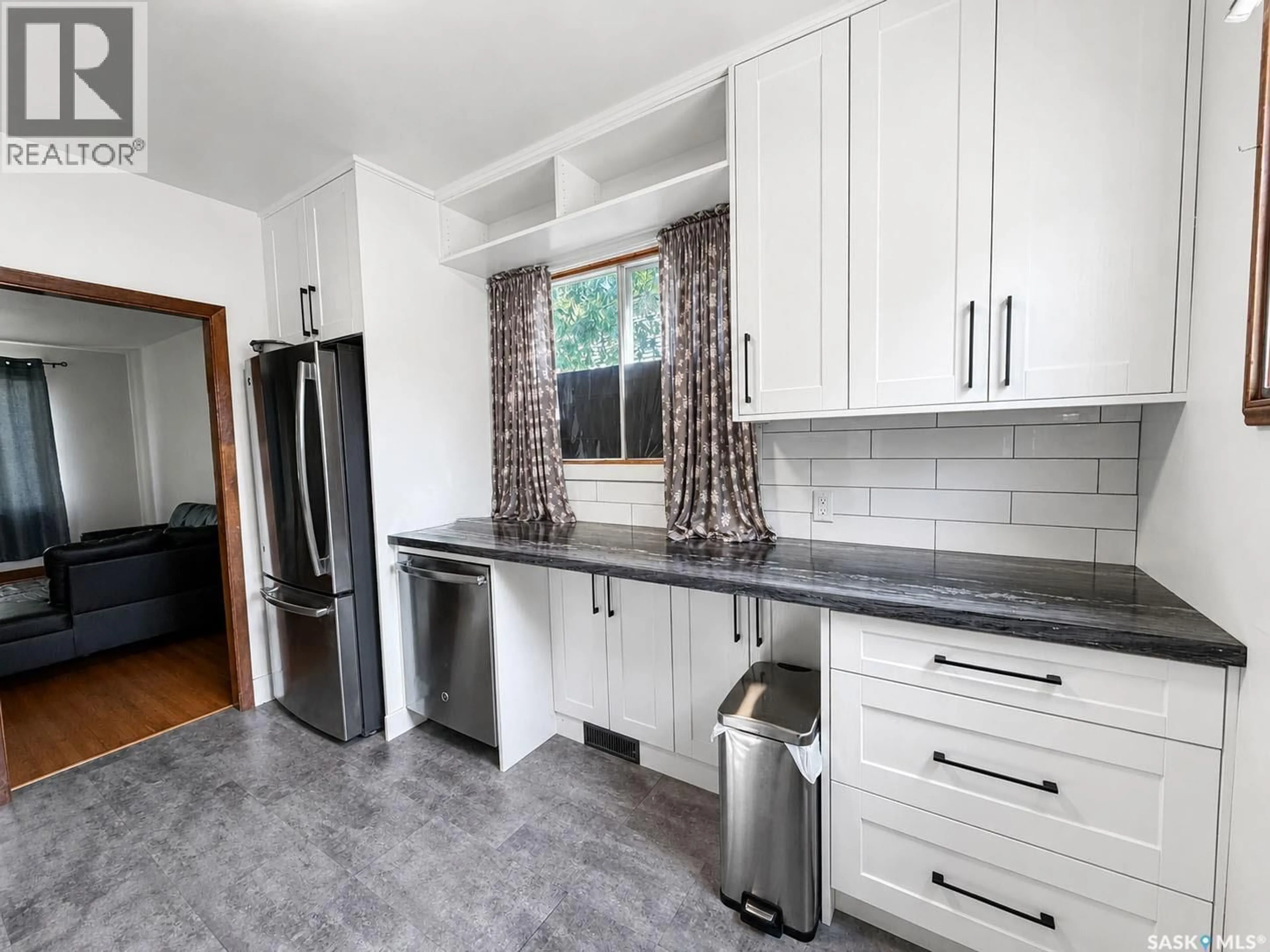Standard kitchen, unknown for 537 10TH STREET, Prince Albert Saskatchewan S6V0Z7