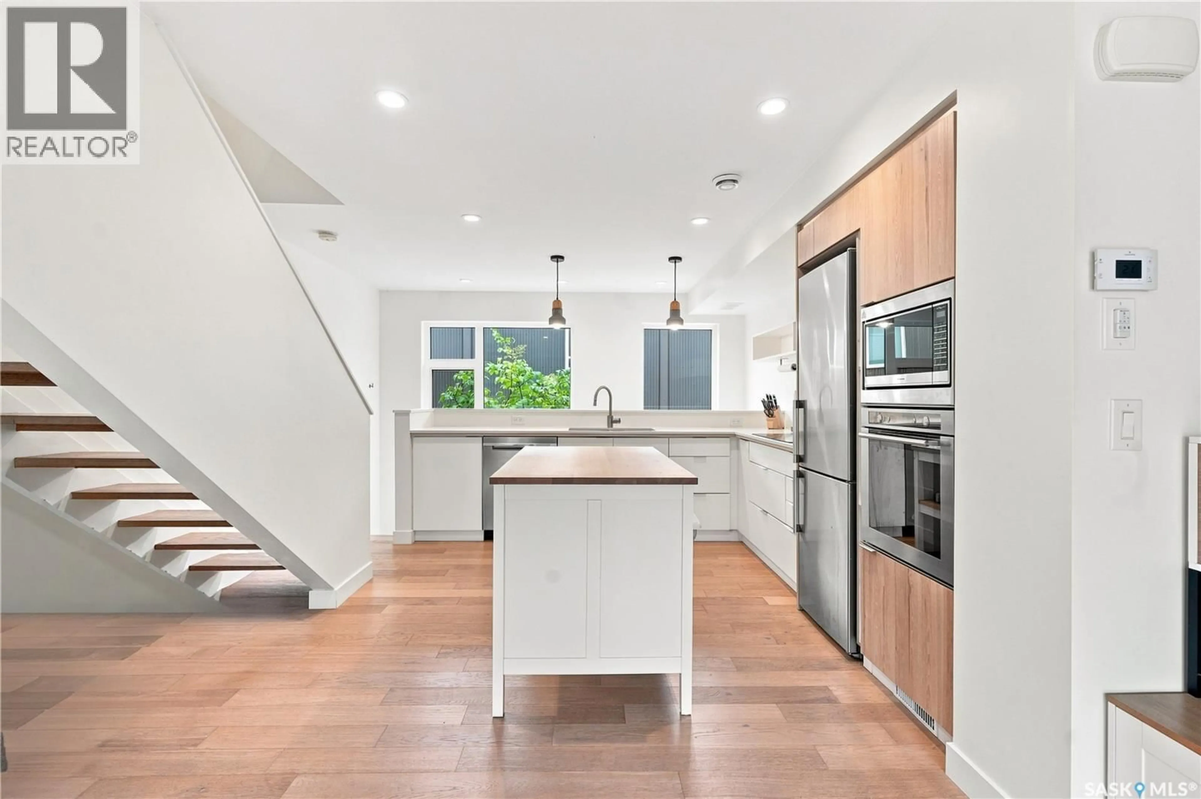 Open concept kitchen, unknown for 6 - 540 F AVENUE, Saskatoon Saskatchewan S7M5X9