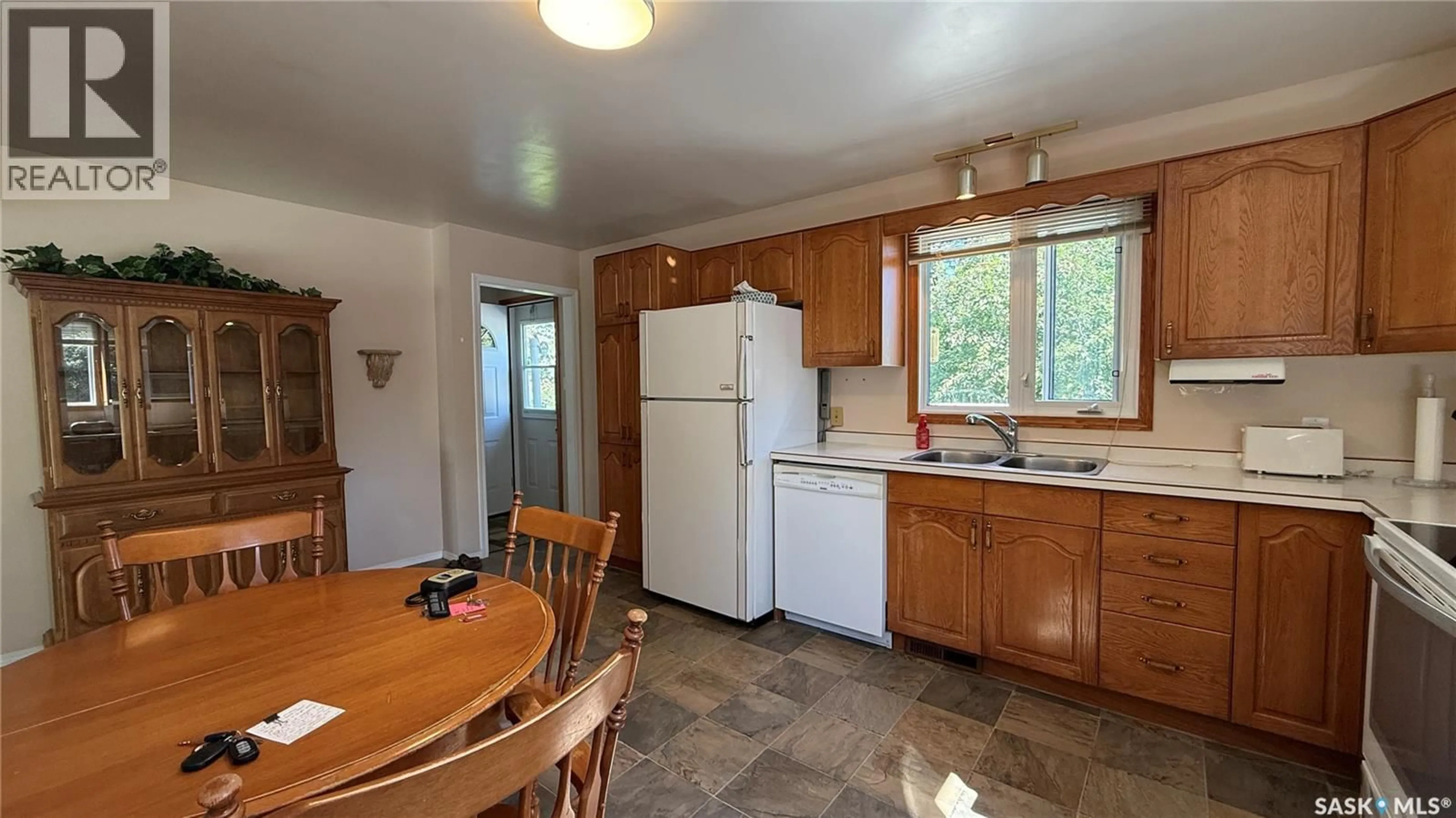 Standard kitchen, unknown for 224 HUDEK AVENUE, Hafford Saskatchewan S0J0G4