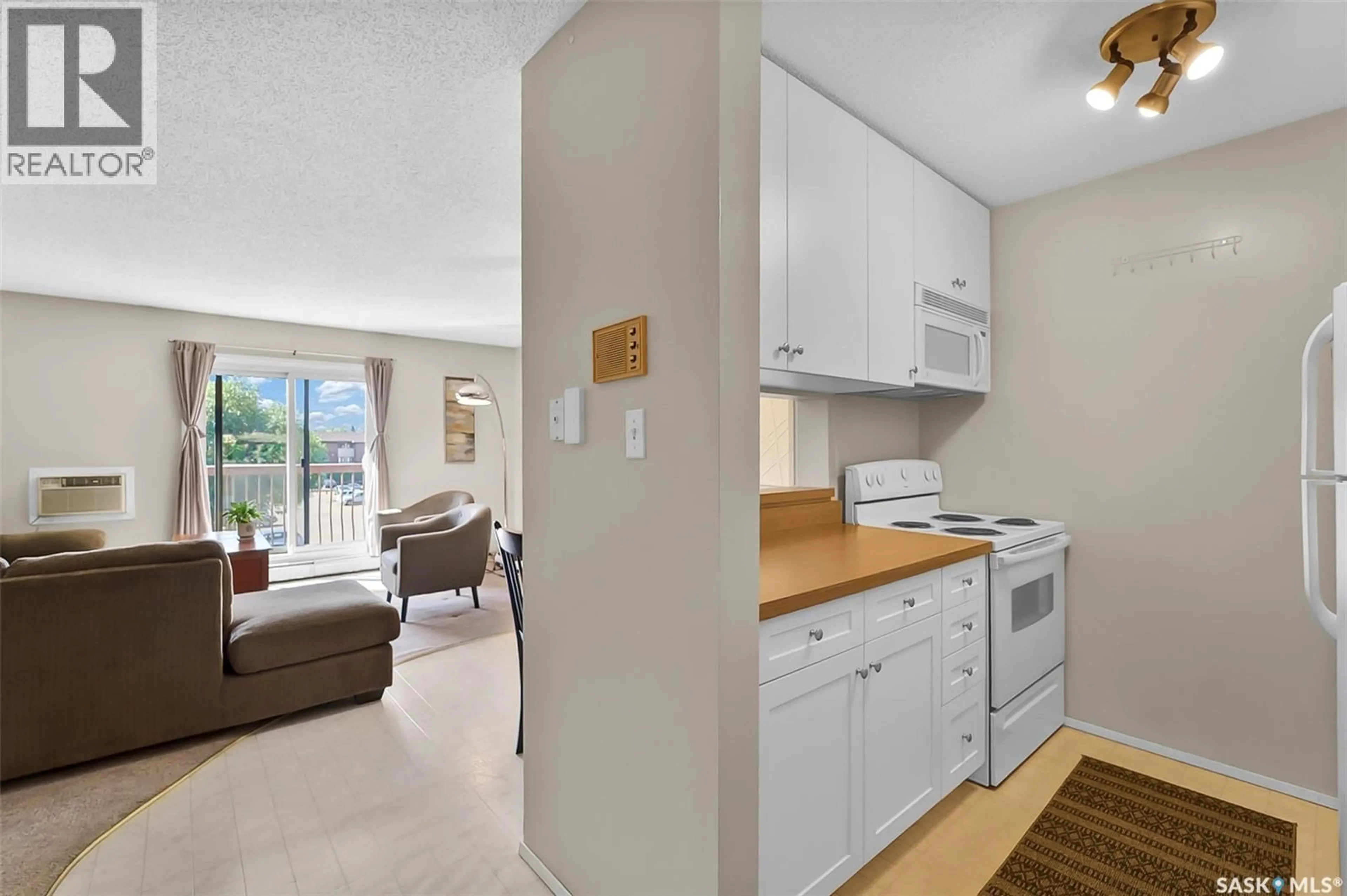 Standard kitchen, unknown for 310 215 TAIT PLACE, Saskatoon Saskatchewan S7H5L5