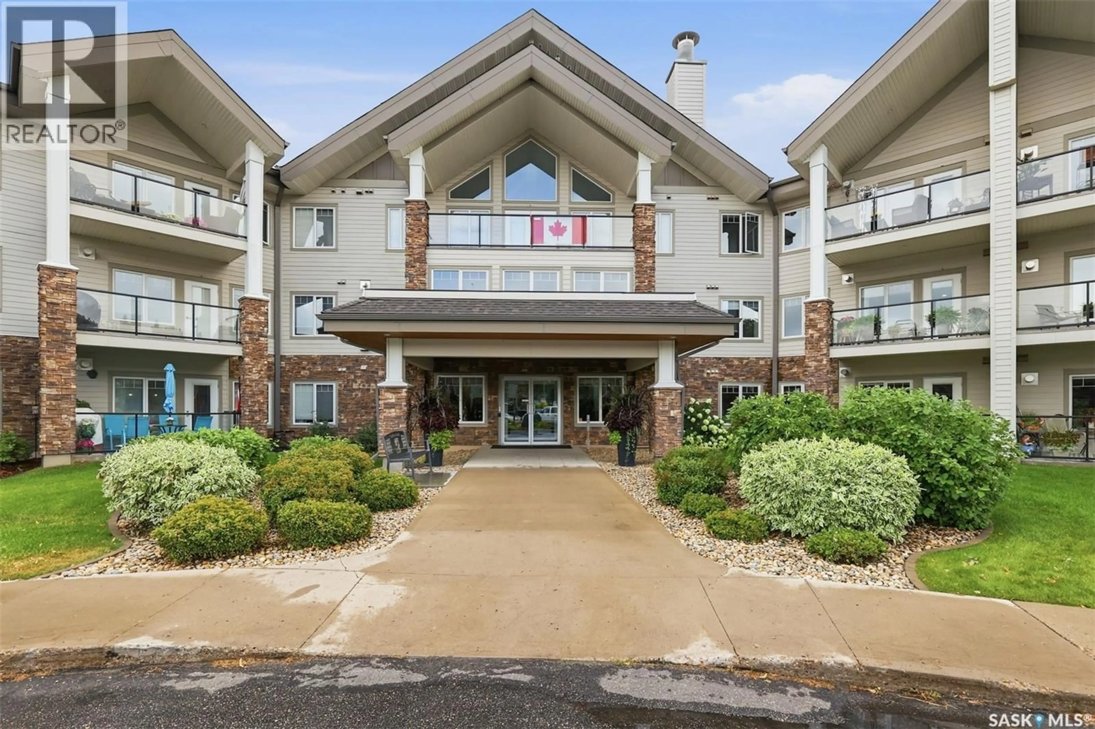 Indoor foyer for 1010 - 115 RUTH STREET, Saskatoon Saskatchewan S7J4M9