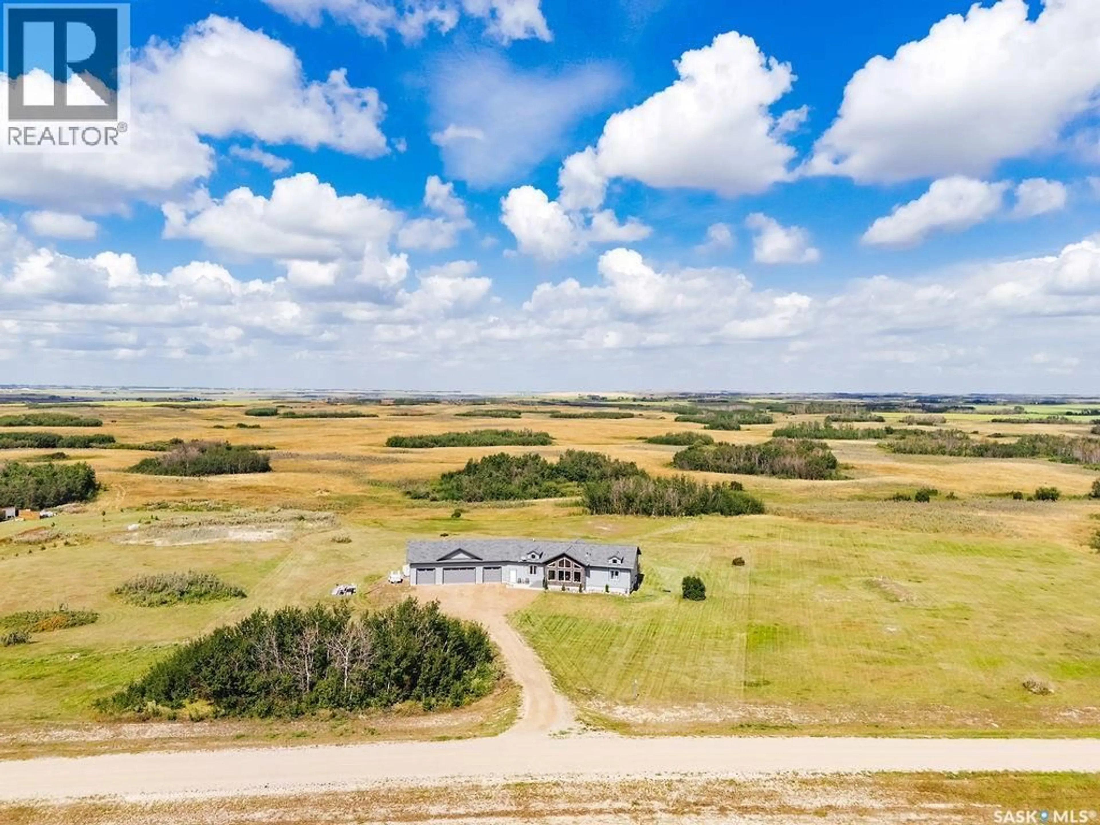 A pic from outside/outdoor area/front of a property/back of a property/a pic from drone, unknown for 117 LOUISE CRESCENT, Aberdeen No 373 Saskatchewan S7A0A9