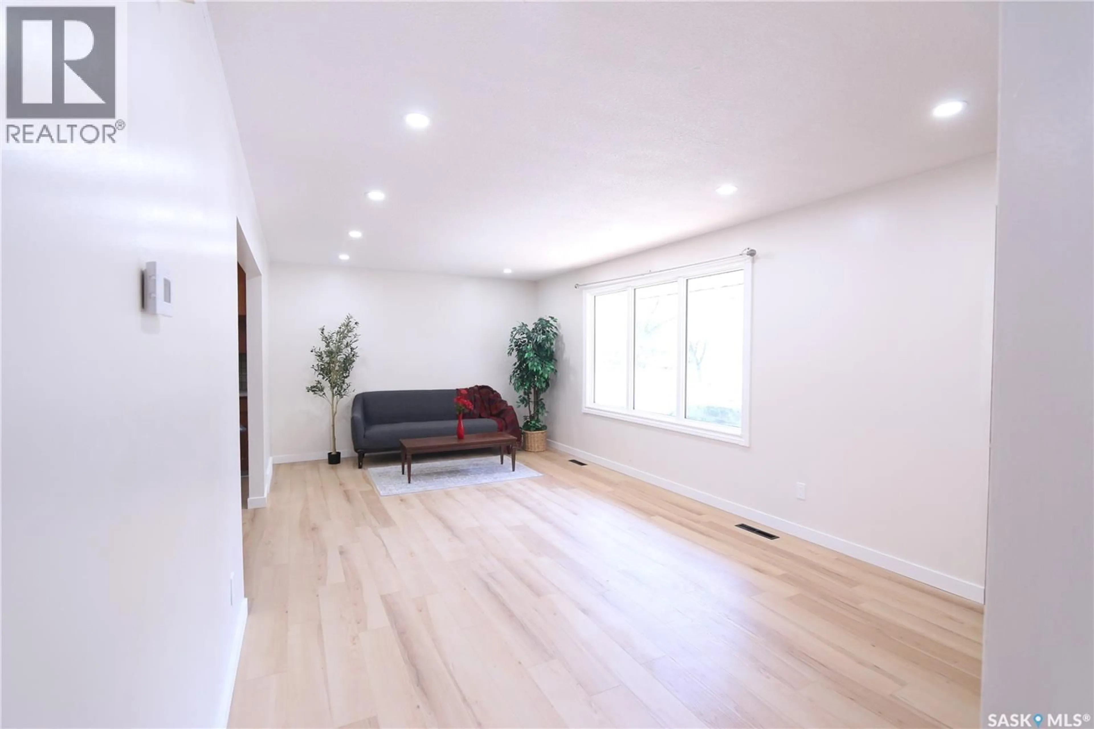 A pic of a room for 2910 AVONHURST DRIVE, Regina Saskatchewan S4R3J5