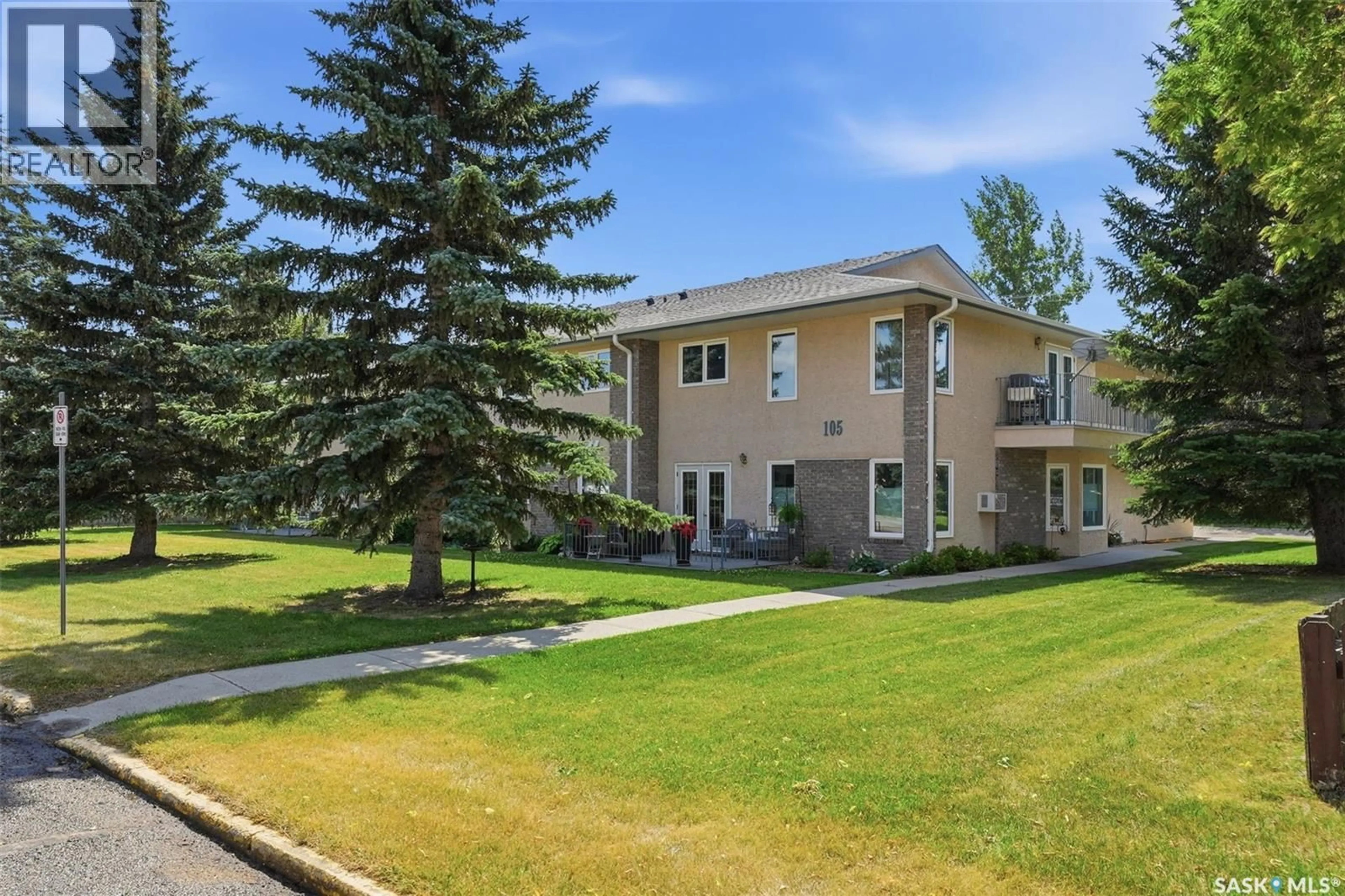 A pic from outside/outdoor area/front of a property/back of a property/a pic from drone, unknown for #2 - 105 6TH AVENUE, Watrous Saskatchewan S0K4T0