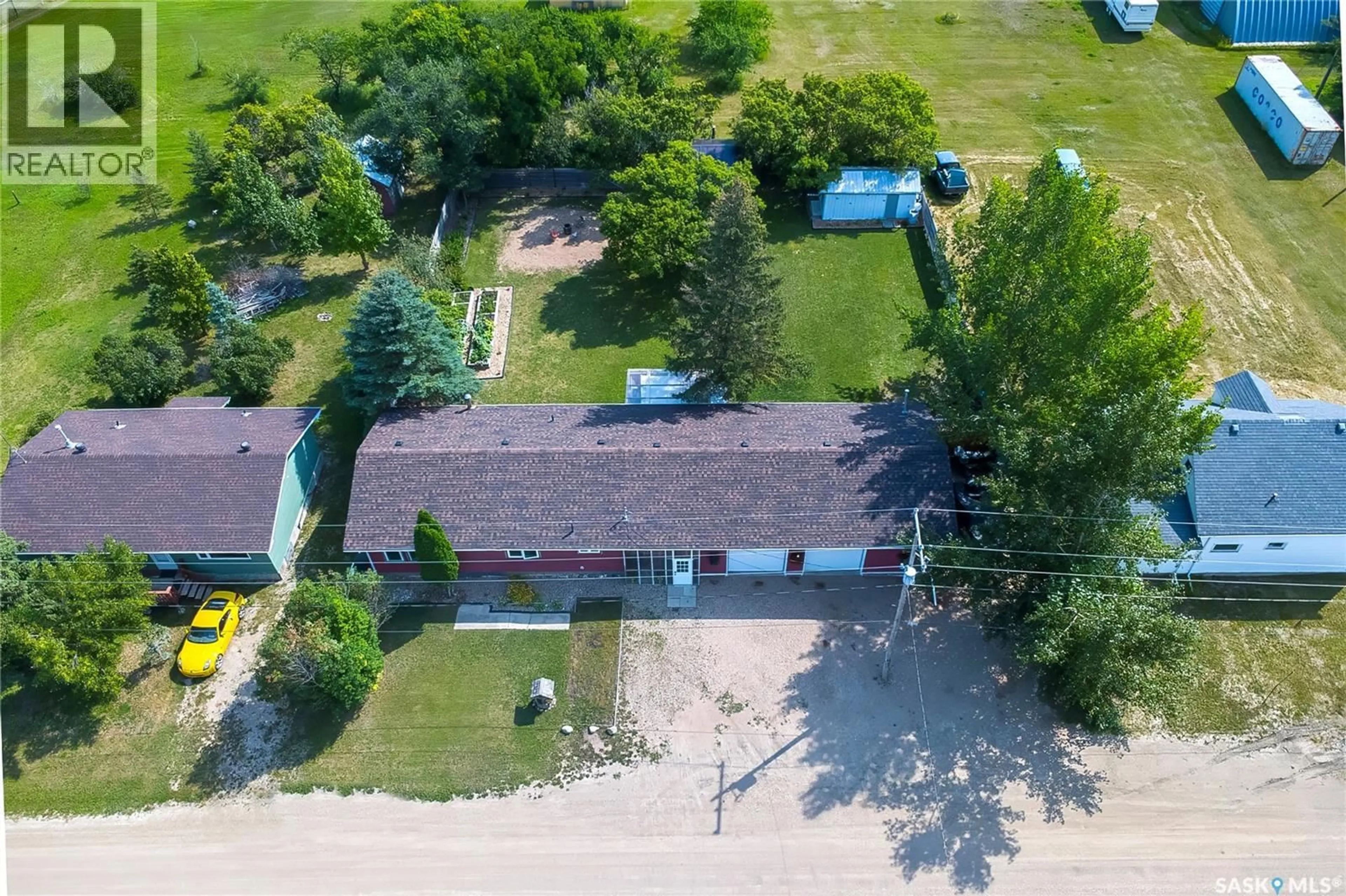 A pic from outside/outdoor area/front of a property/back of a property/a pic from drone, unknown for 316 3RD AVENUE, Meacham Saskatchewan S0K2V0