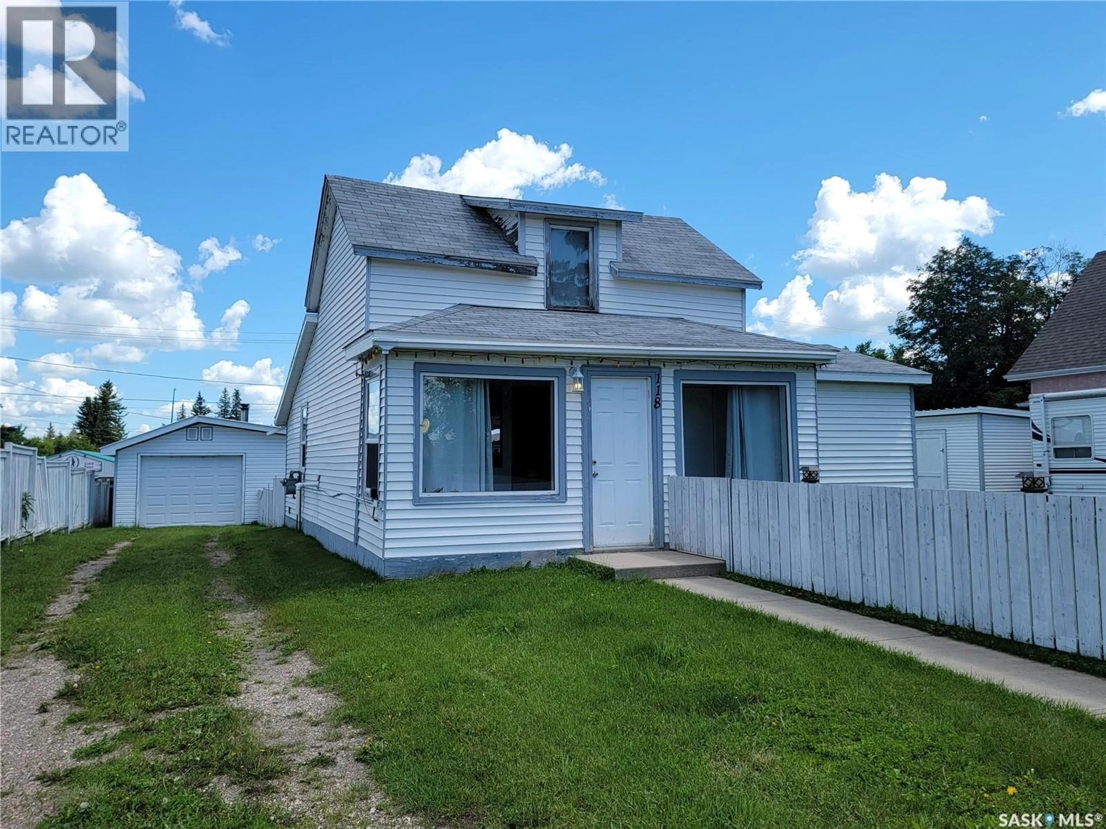 A pic from outside/outdoor area/front of a property/back of a property/a pic from drone, street for 118 1ST STREET, St. Walburg Saskatchewan S0M2T0
