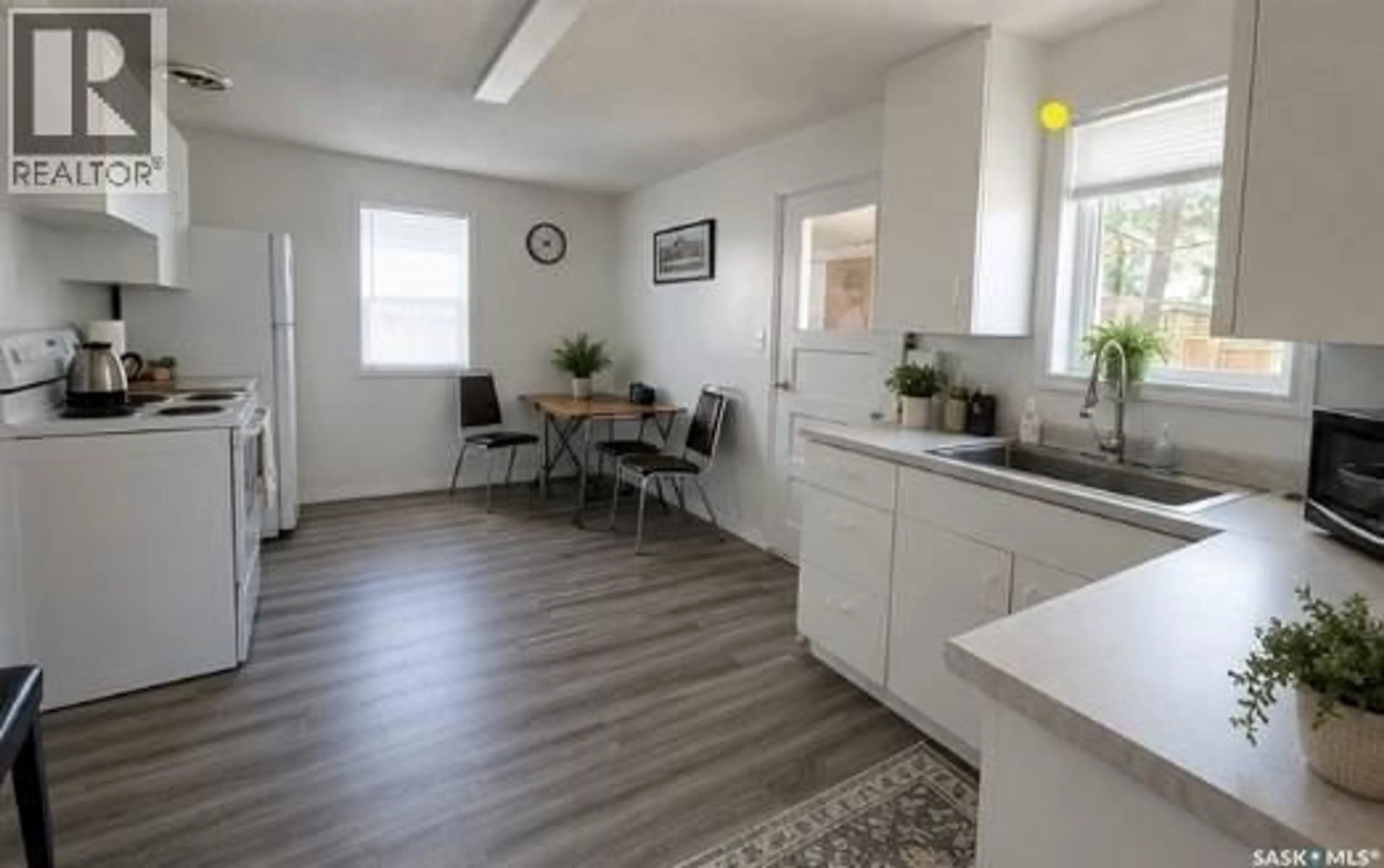 Open concept kitchen, unknown for 118 1ST STREET, St. Walburg Saskatchewan S0M2T0