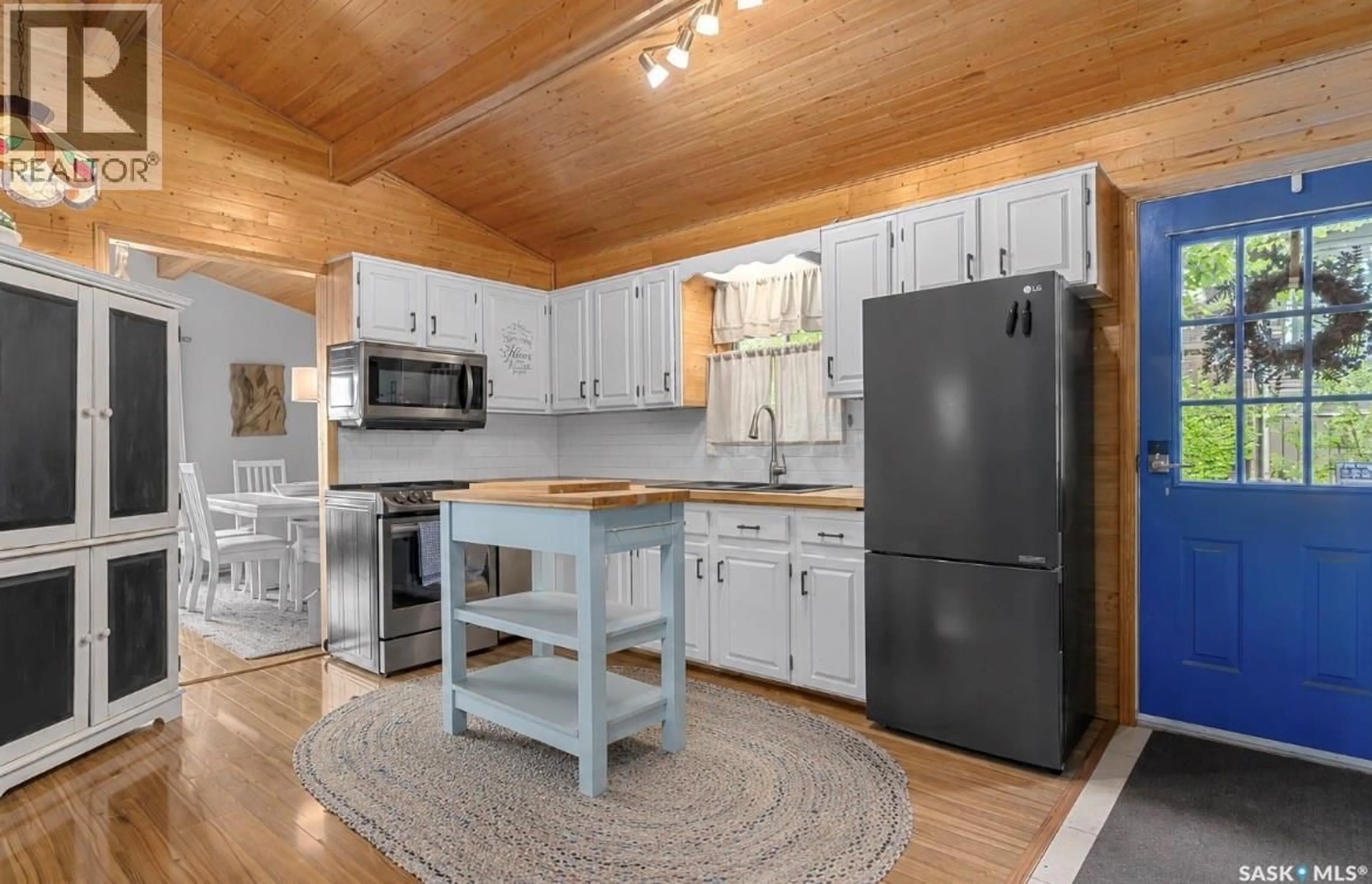 Open concept kitchen, unknown for 315 BYNG AVENUE, Wakaw Lake Saskatchewan S0K4P0