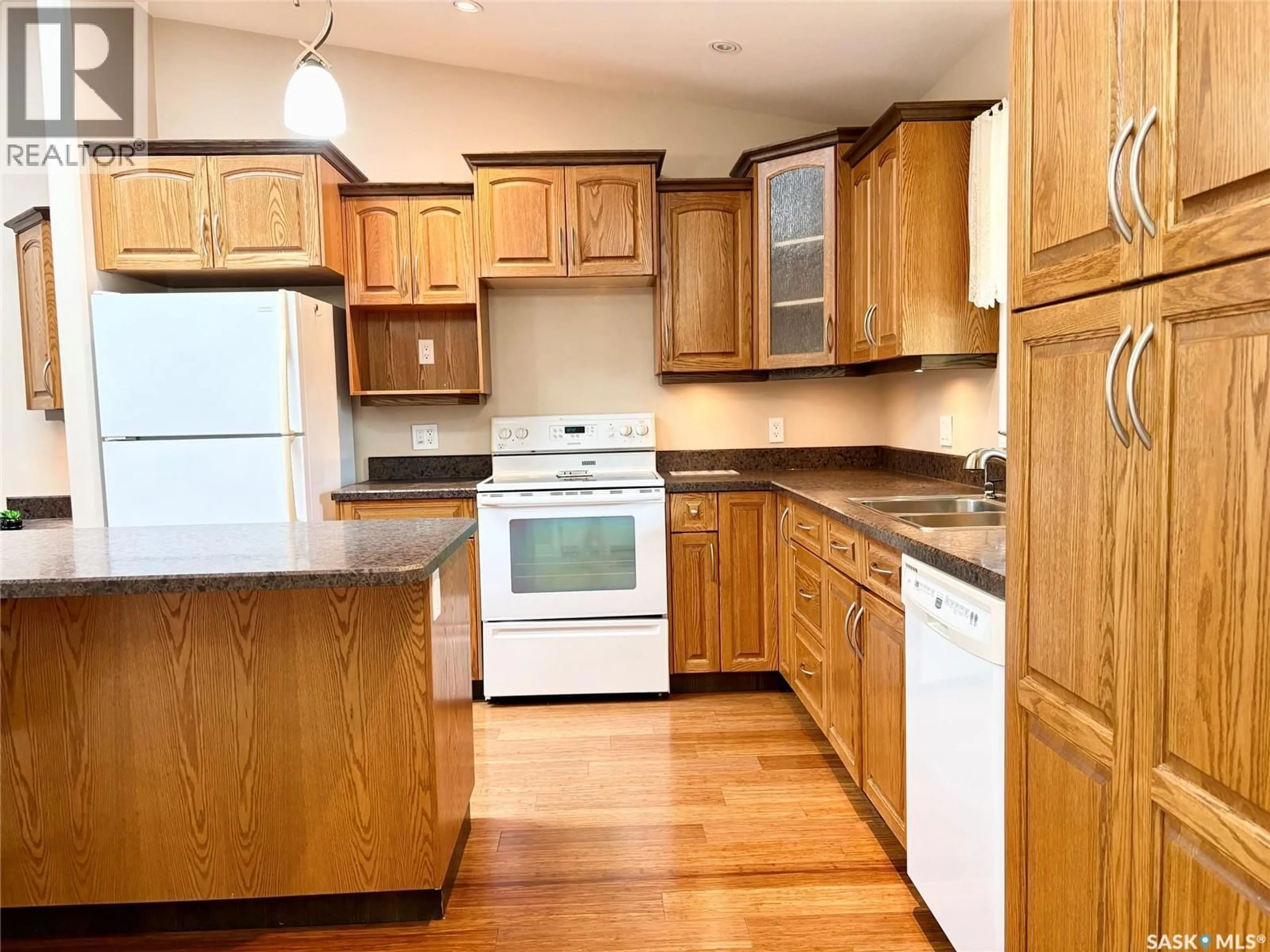 Standard kitchen, wood/laminate floor for 109 GOOD SPIRIT CRESCENT, Yorkton Saskatchewan S3N3J8