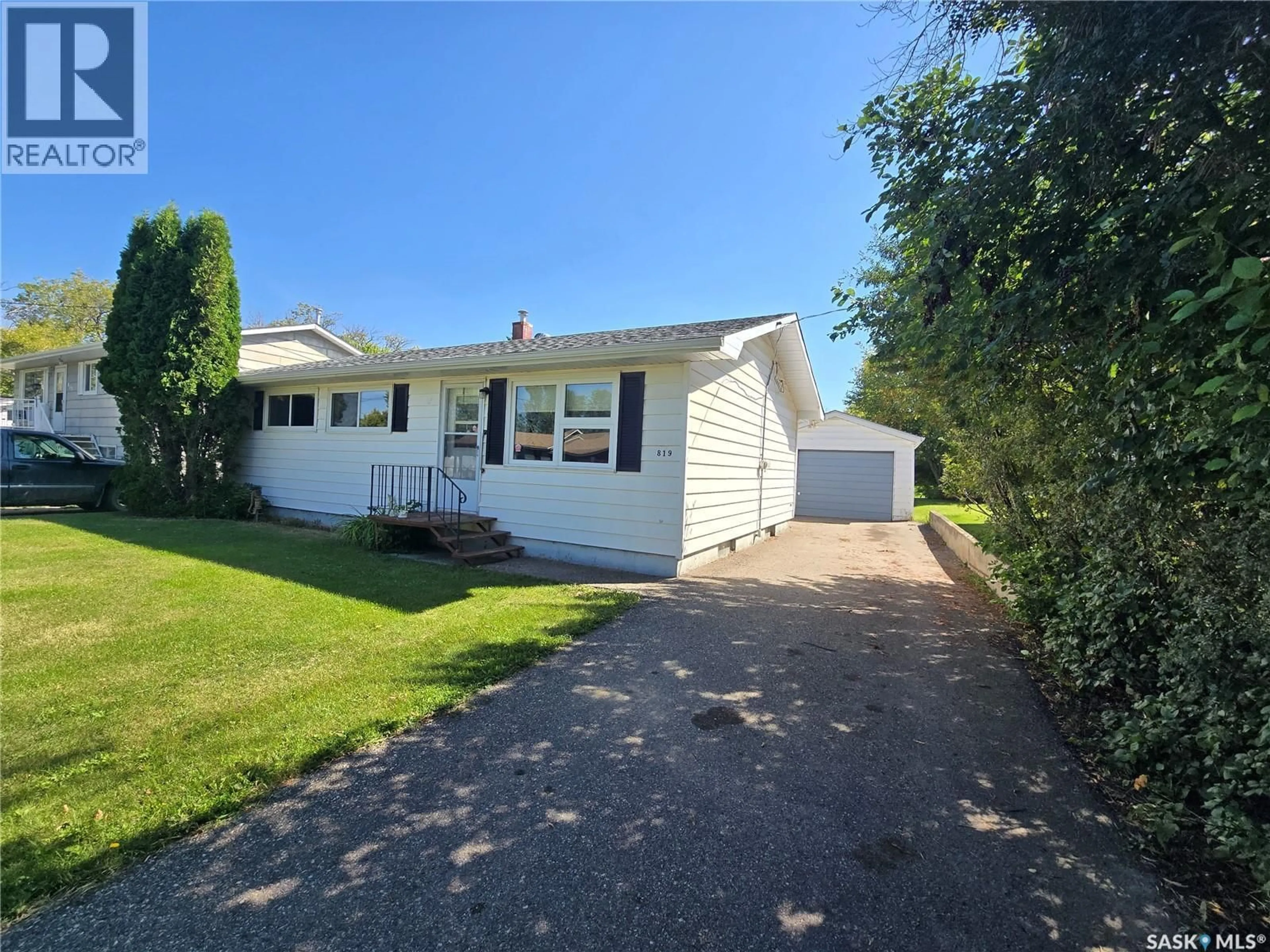 A pic from outside/outdoor area/front of a property/back of a property/a pic from drone, street for 819 GAMBETTA STREET, Whitewood Saskatchewan S0G5C0