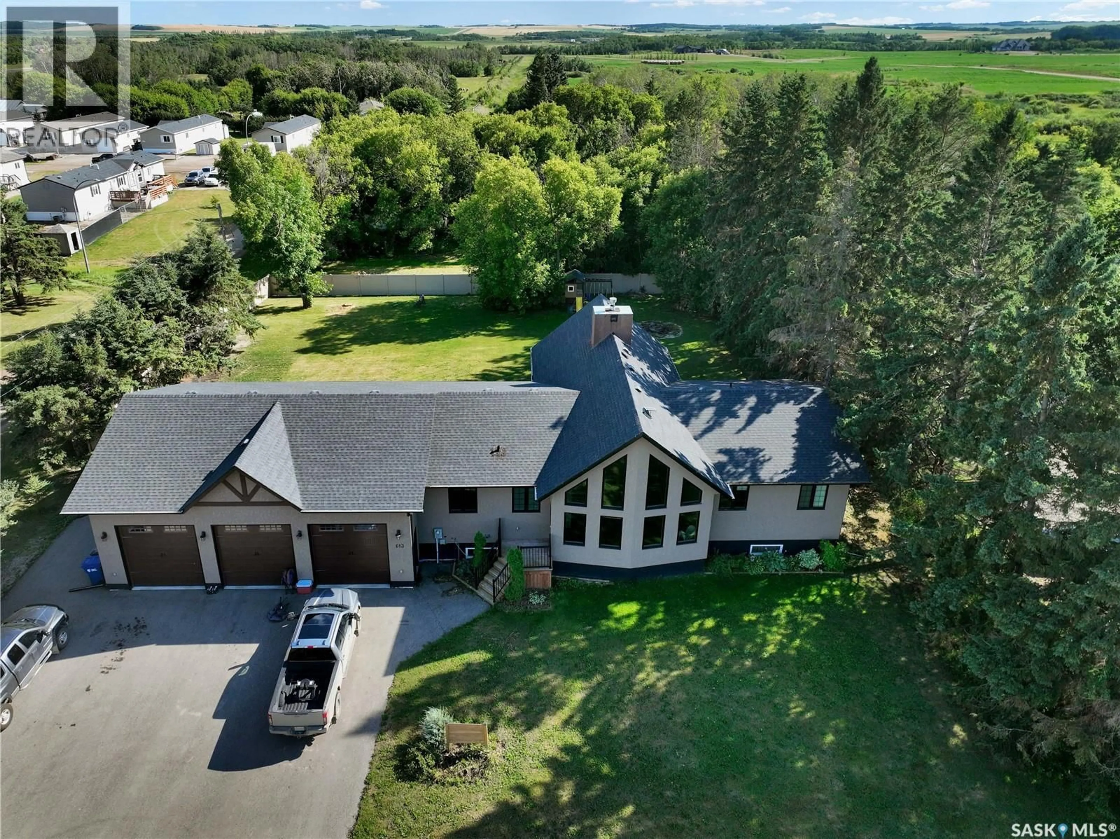 A pic from outside/outdoor area/front of a property/back of a property/a pic from drone, unknown for 613 GONCZY AVENUE, Esterhazy Saskatchewan S0A0X0