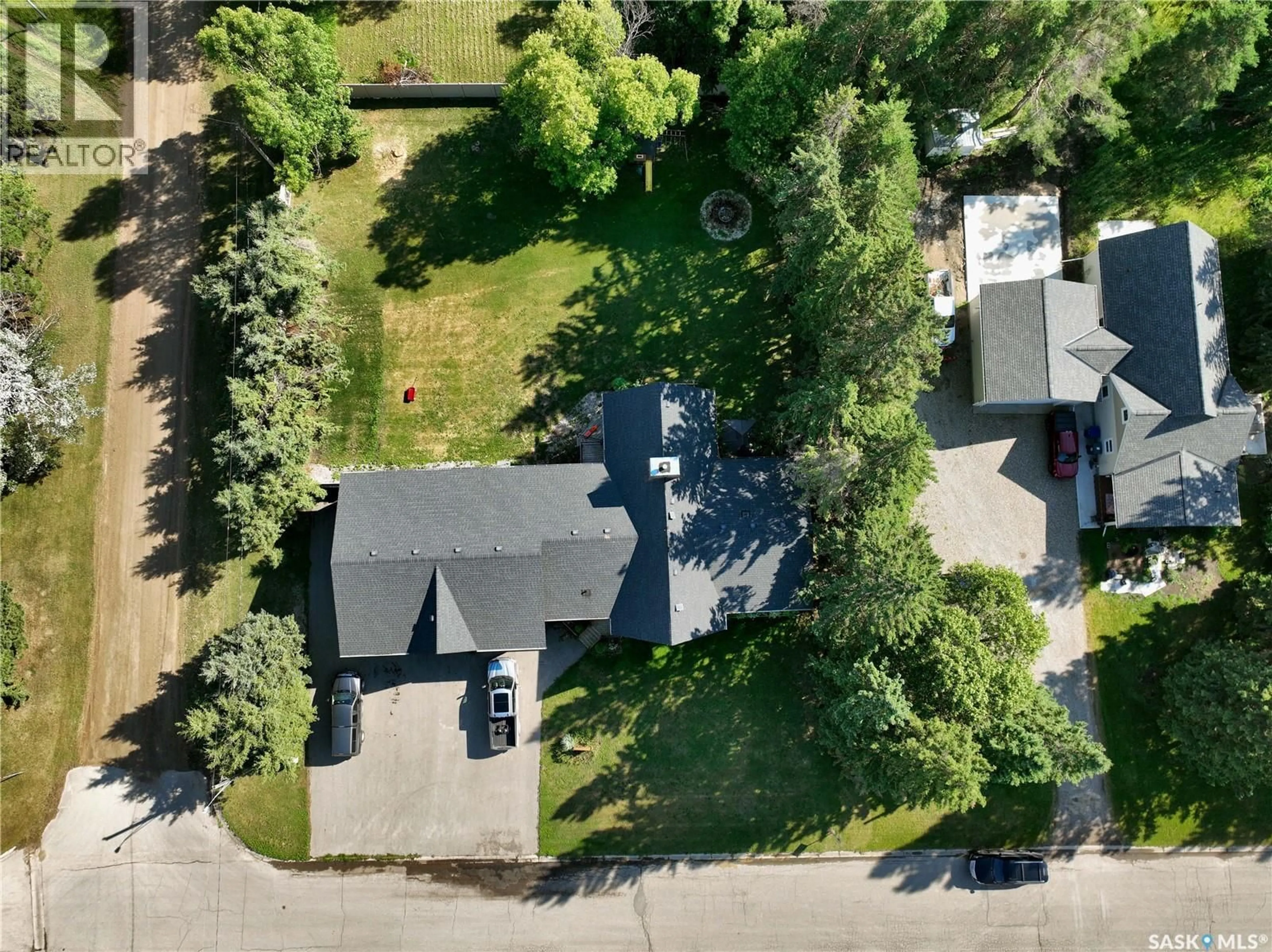 A pic from outside/outdoor area/front of a property/back of a property/a pic from drone, street for 613 GONCZY AVENUE, Esterhazy Saskatchewan S0A0X0