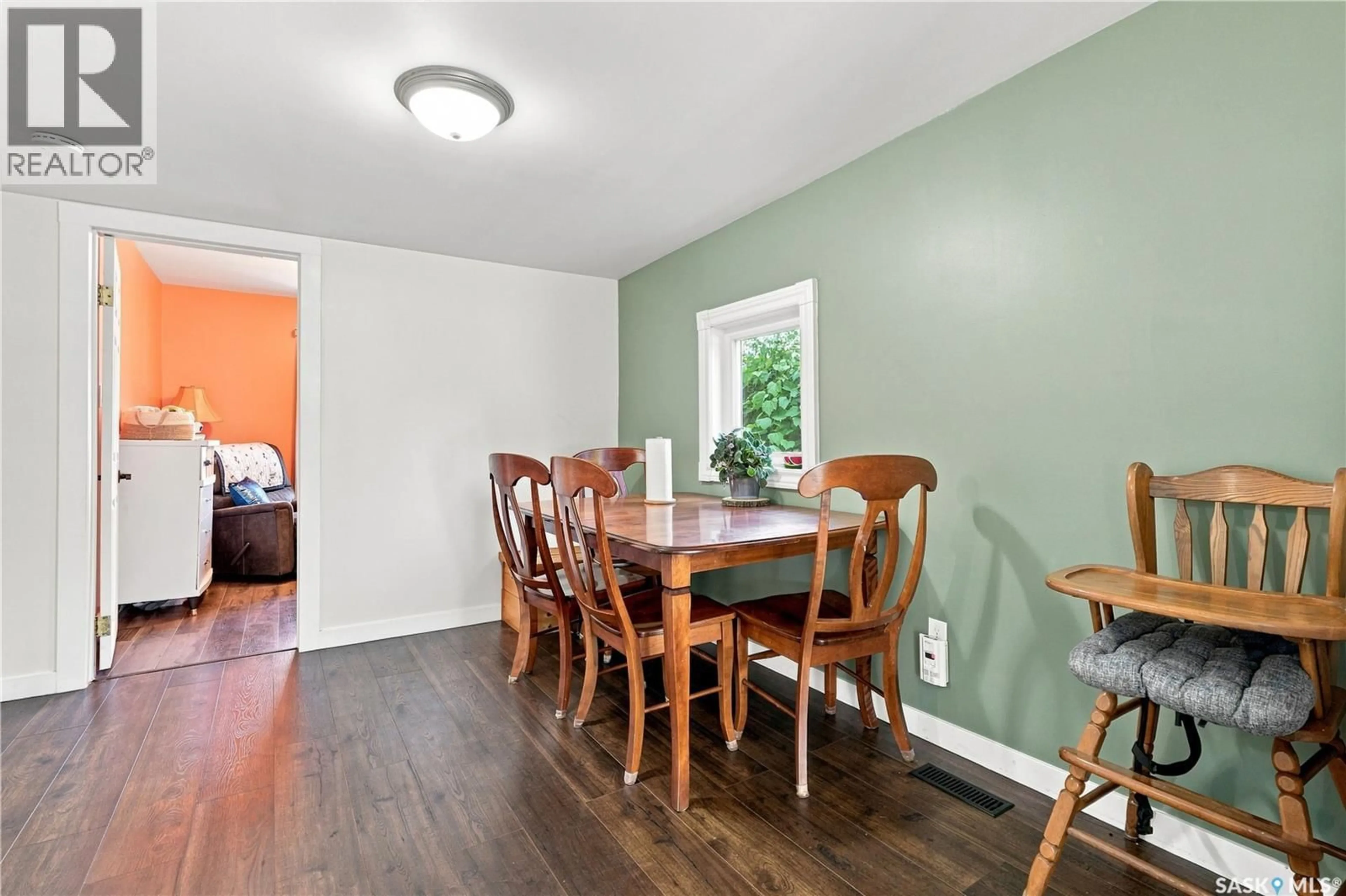 Dining room, wood/laminate floor for N - 1133 I AVENUE, Saskatoon Saskatchewan S7L2H8