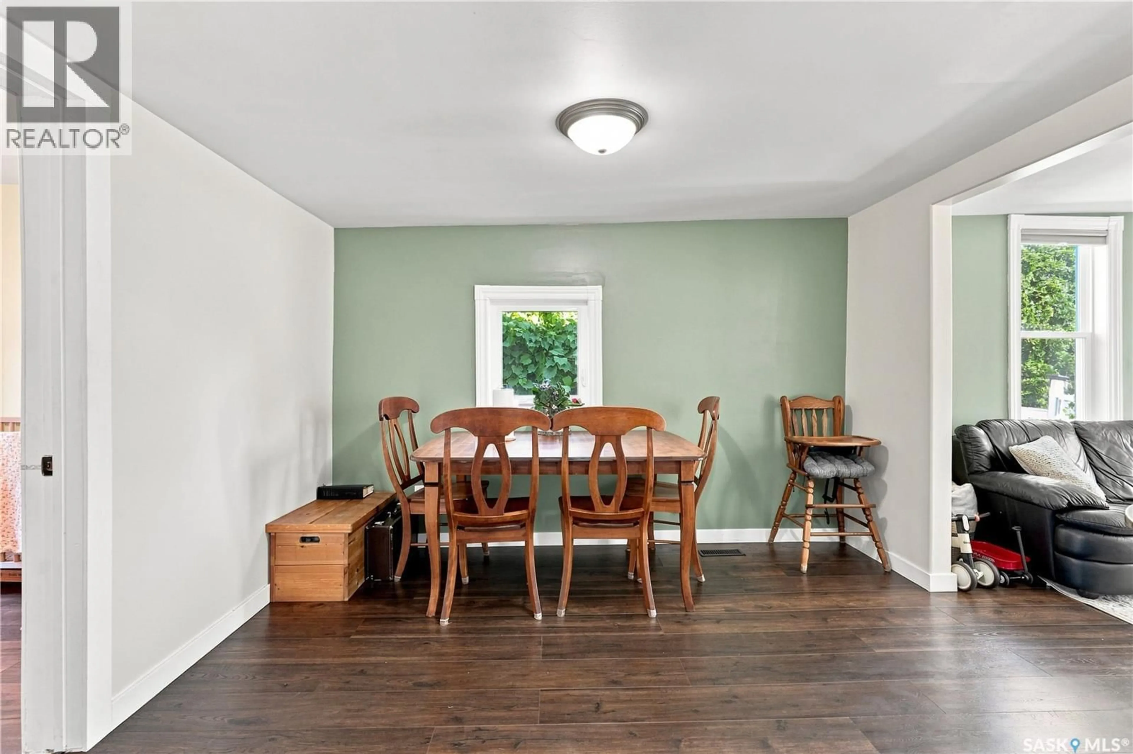 Dining room, wood/laminate floor for N - 1133 I AVENUE, Saskatoon Saskatchewan S7L2H8