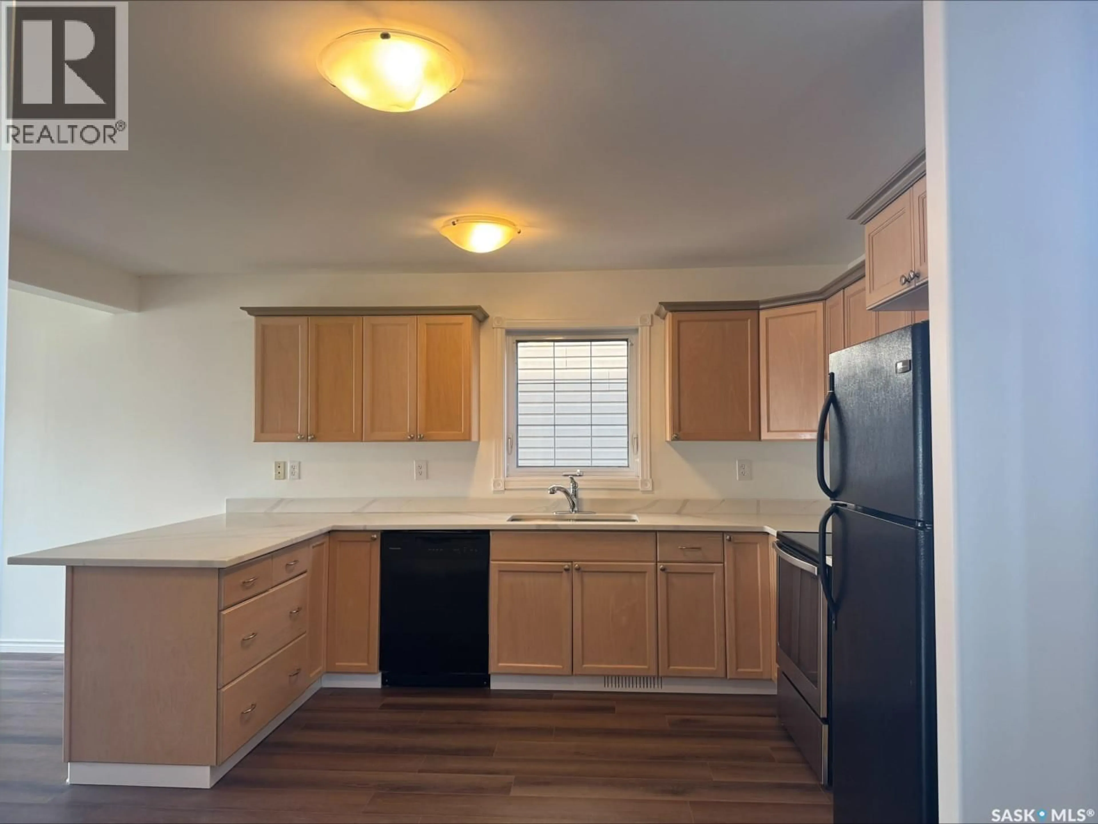 Standard kitchen, unknown for 114 MEADOWLARK PARK, Warman Saskatchewan S0K0A1