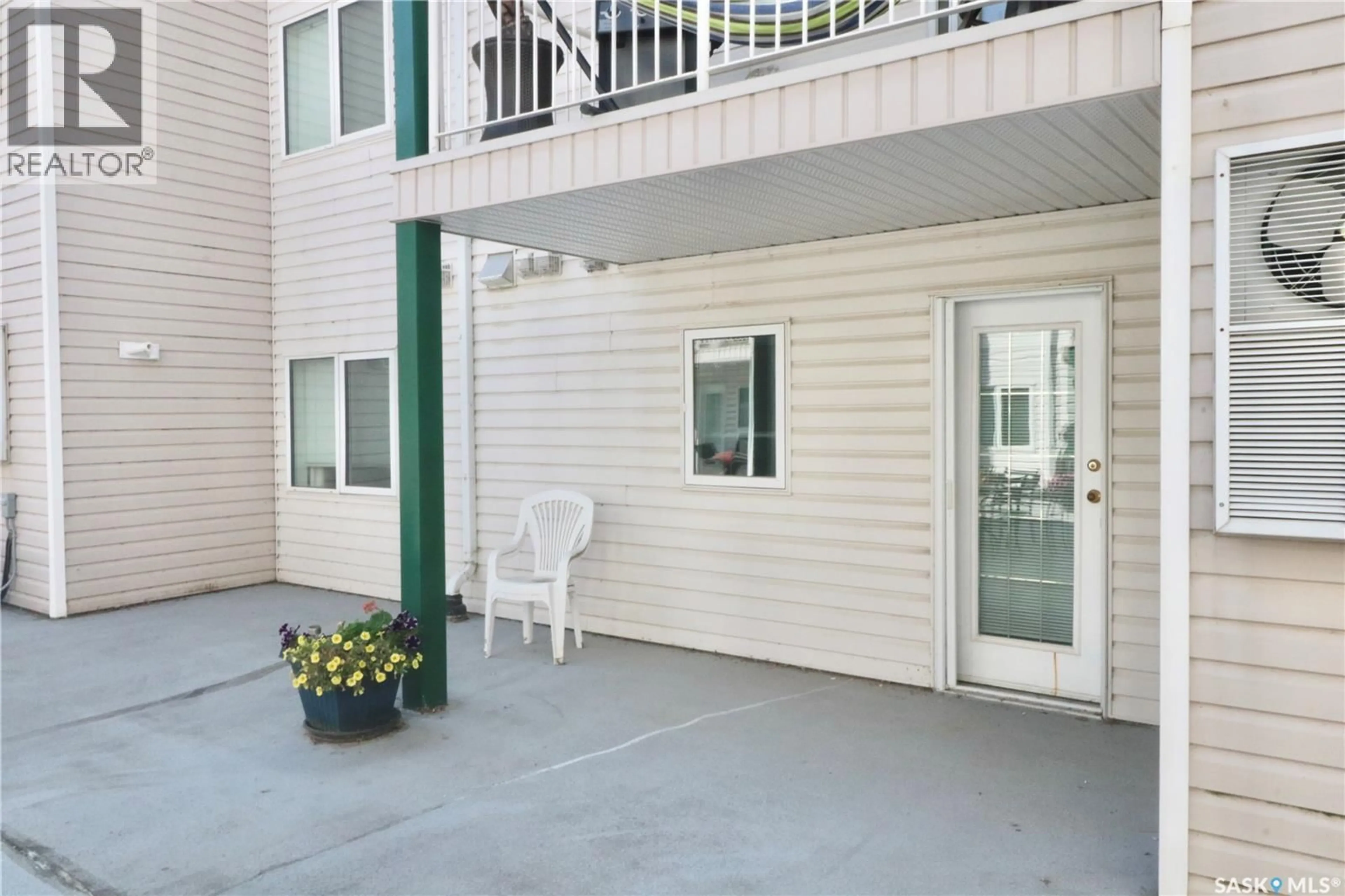Patio, water/lake/river/ocean view for 209 - 2203 ANGUS STREET, Regina Saskatchewan S4T2A3