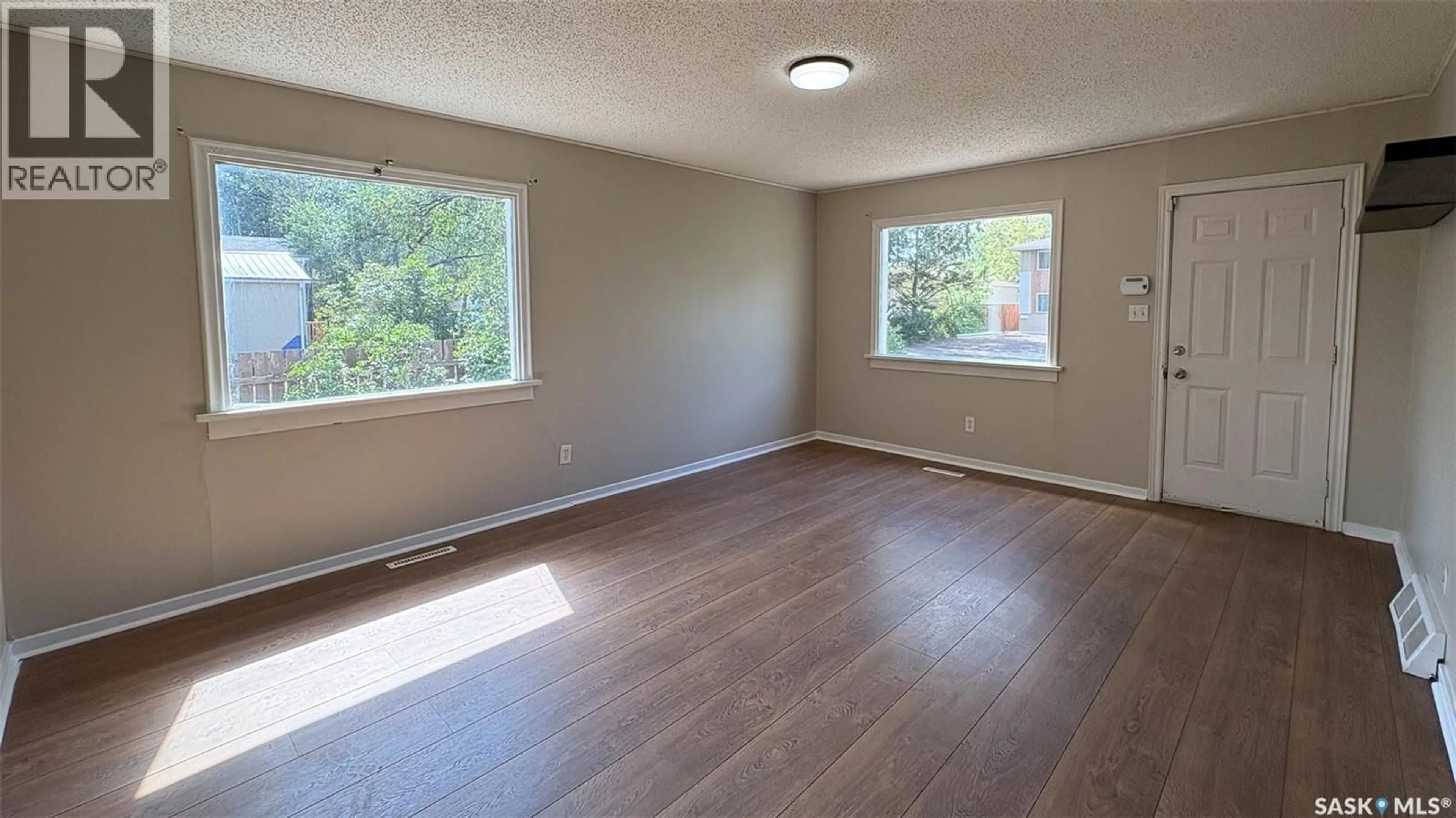 A pic of a room for 647 ROBINSON STREET, Regina Saskatchewan S4T2L9