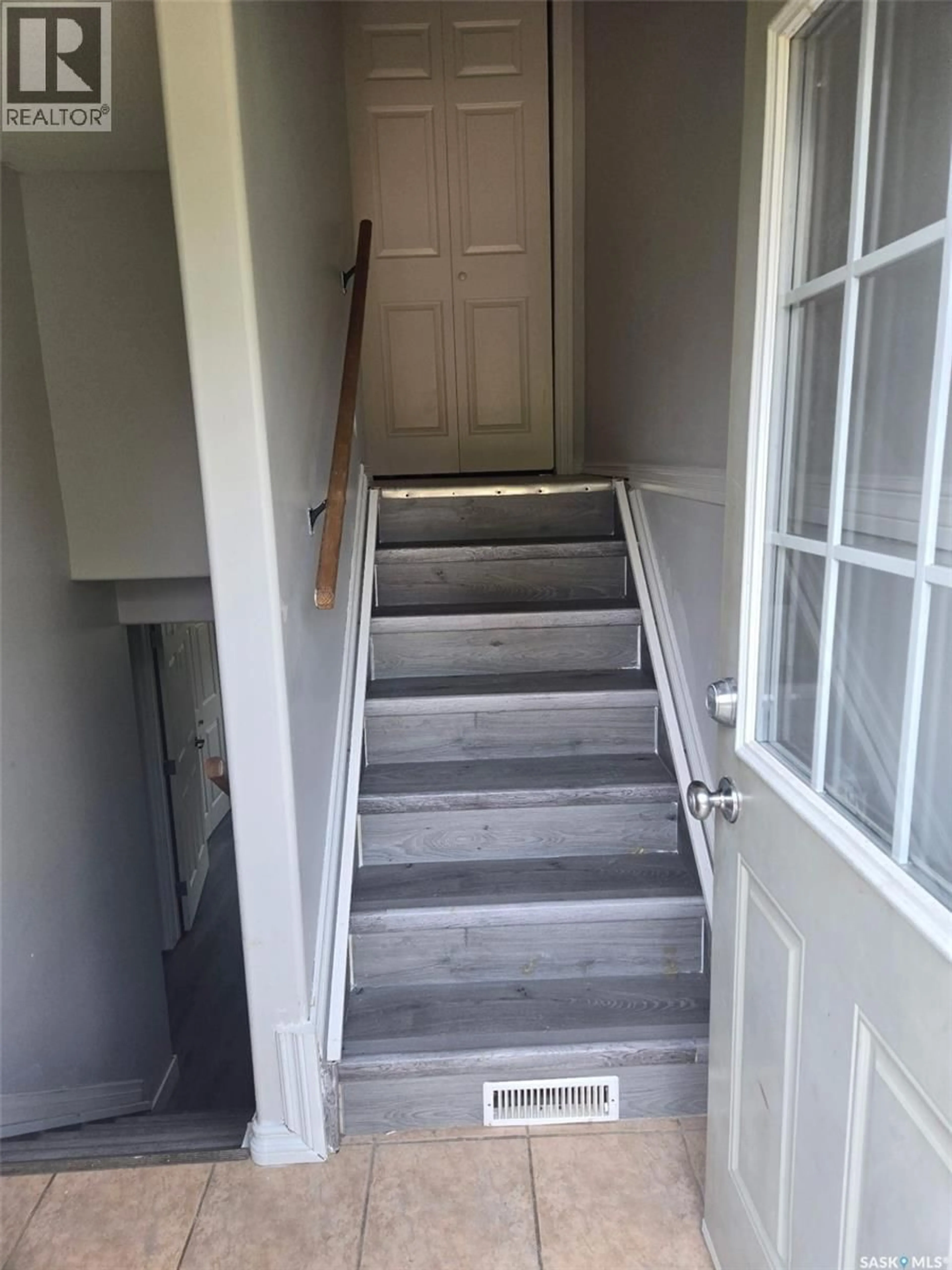Unknown for 633/635 3RD STREET, Wadena Saskatchewan S0A4J0