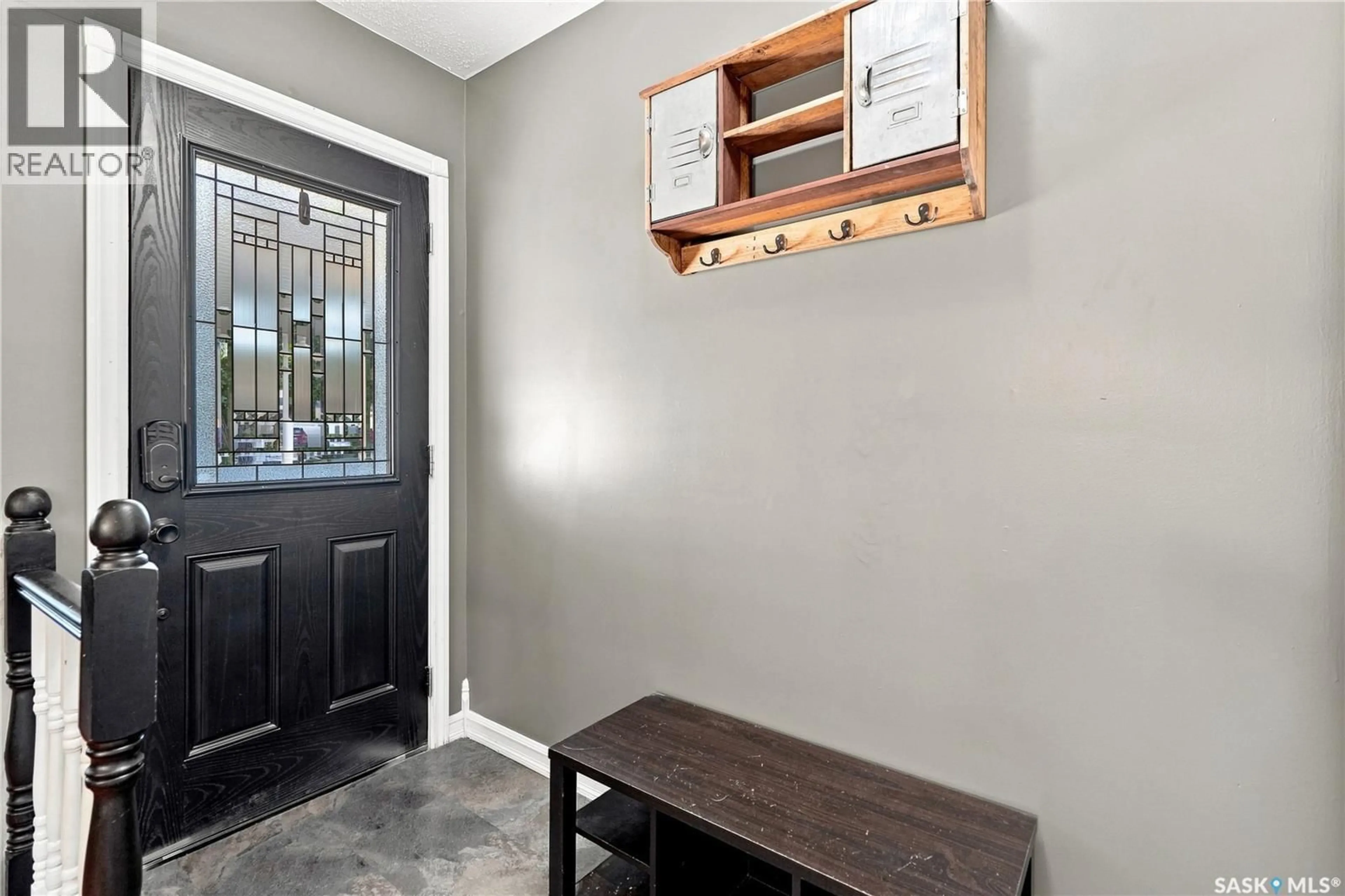 Indoor entryway for 1626 UHRICH AVENUE, Regina Saskatchewan S4S4R5